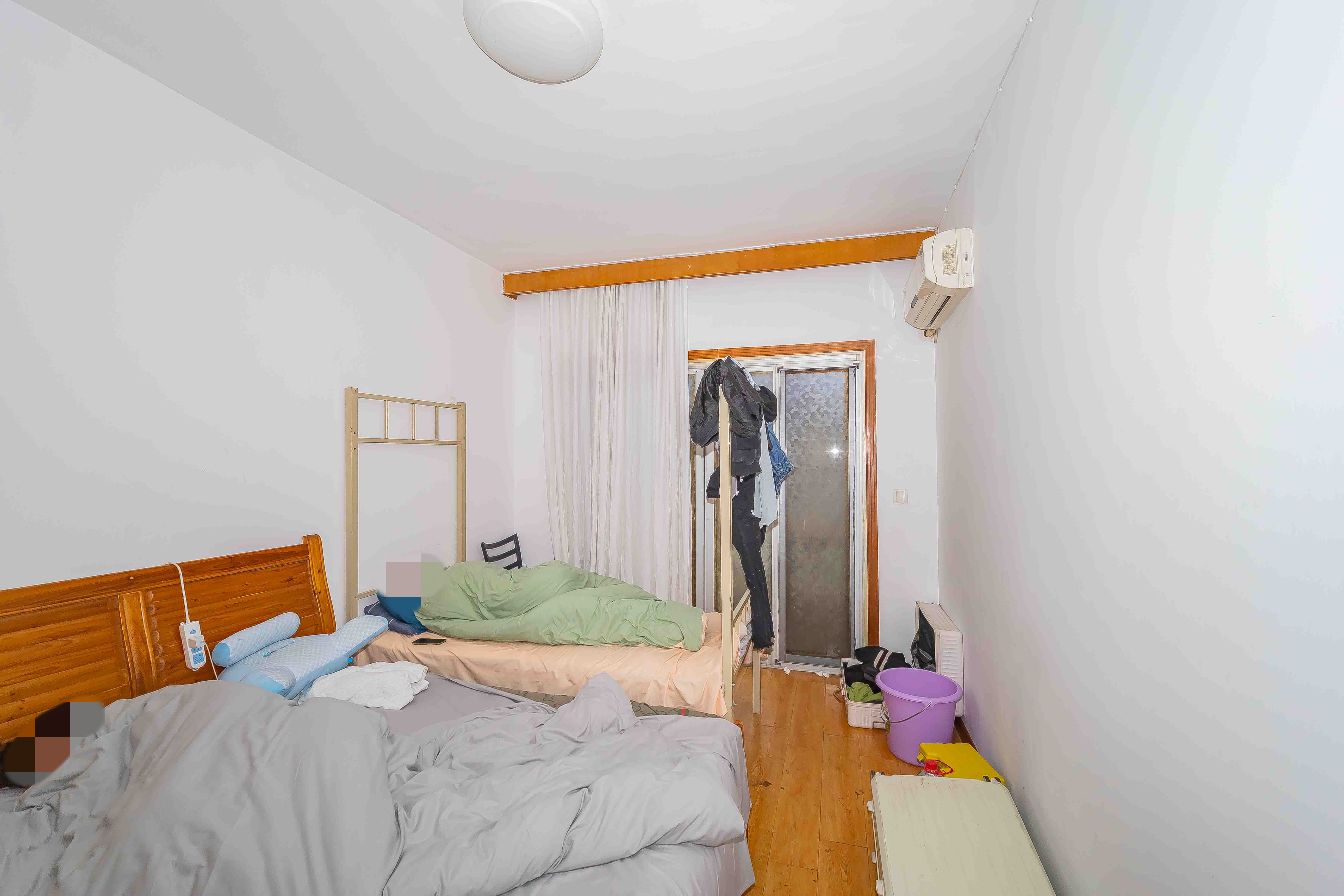 向东园社区(国税局宿舍) 3室1厅1卫 32.0万 向东园社区(国税局宿舍) 3室1厅1卫 32.0万卧室