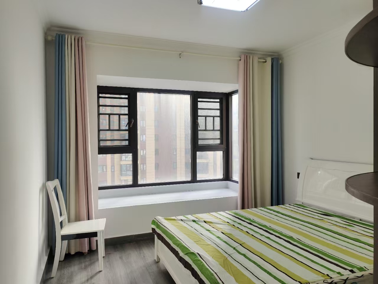 保利中央公馆 3室2厅2卫 2500.0元/月 保利中央公馆 3室2厅2卫 2500.0元/月室内图