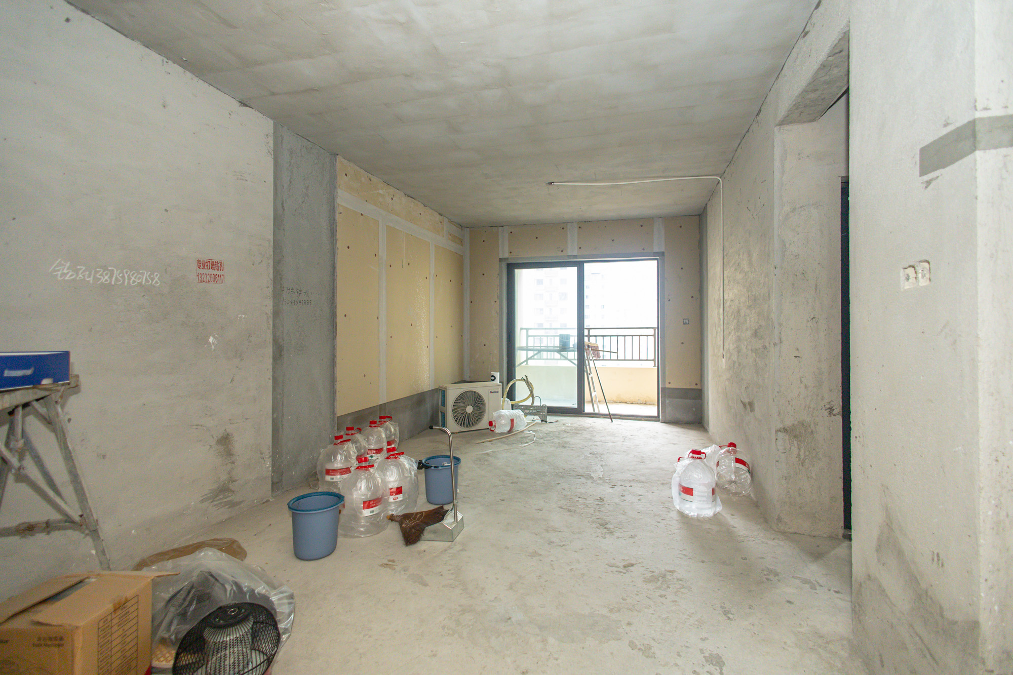 中梁星都荟  3室2厅2卫    63.8万 中梁星都荟  3室2厅2卫    63.8万客厅