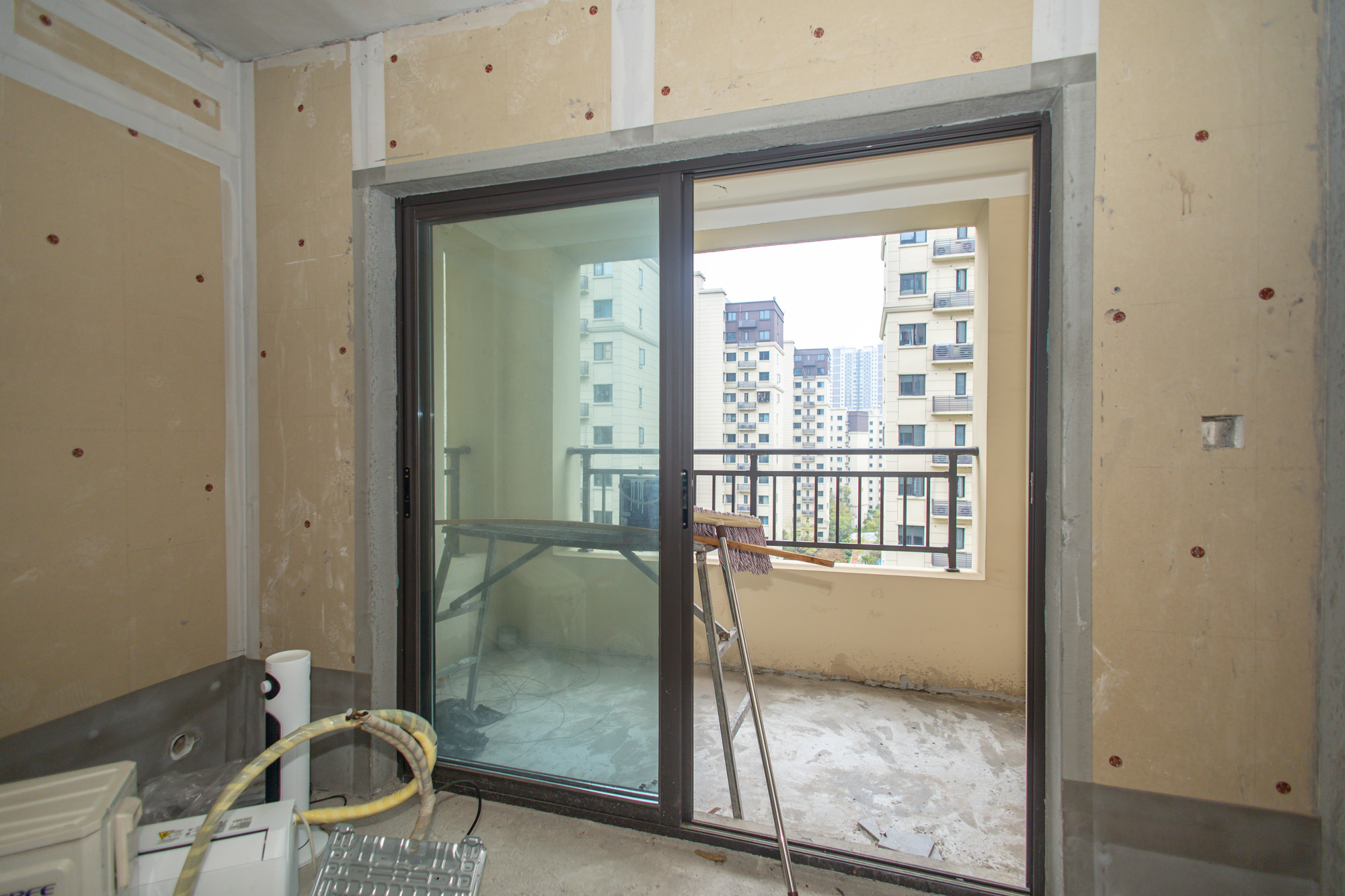 中梁星都荟  3室2厅2卫    63.8万 中梁星都荟  3室2厅2卫    63.8万阳台