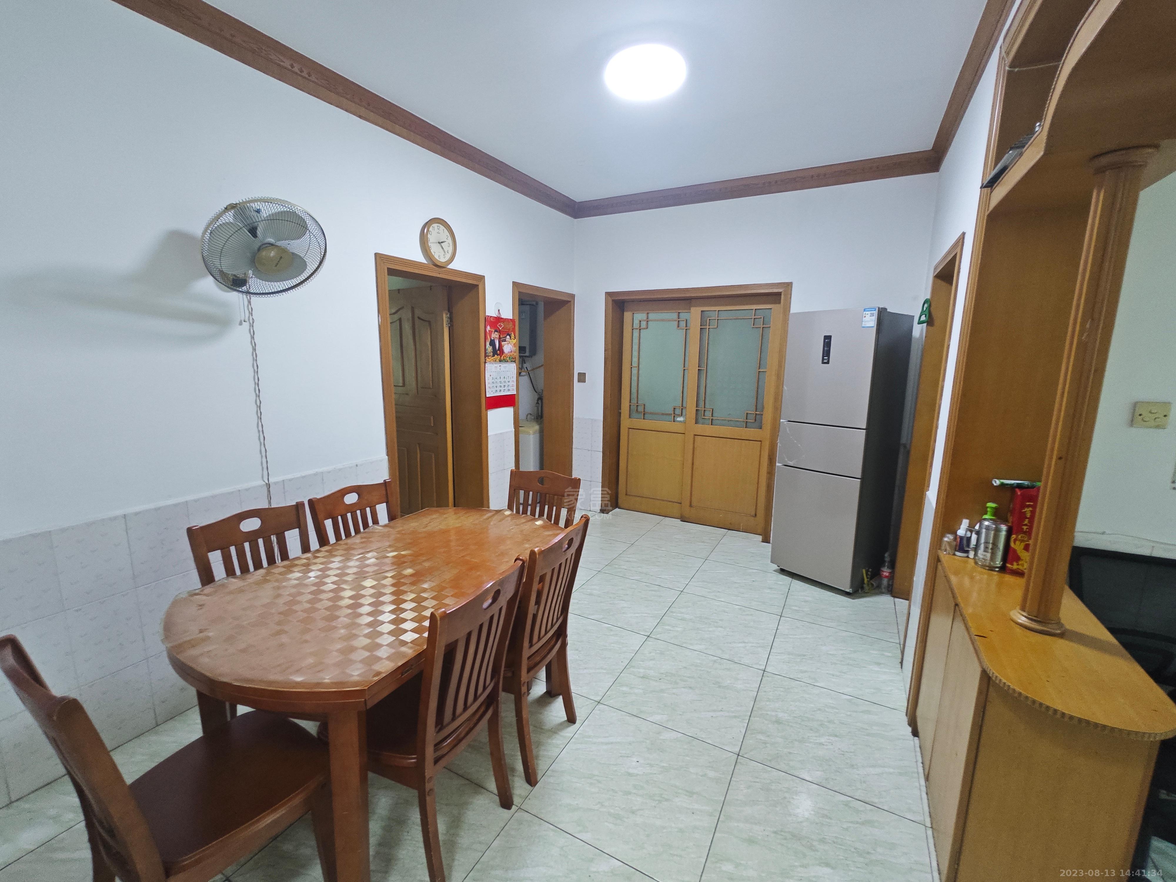 湘银小区 2室2厅1卫 1500.0元/月 湘银小区 2室2厅1卫 1500.0元/月室内图