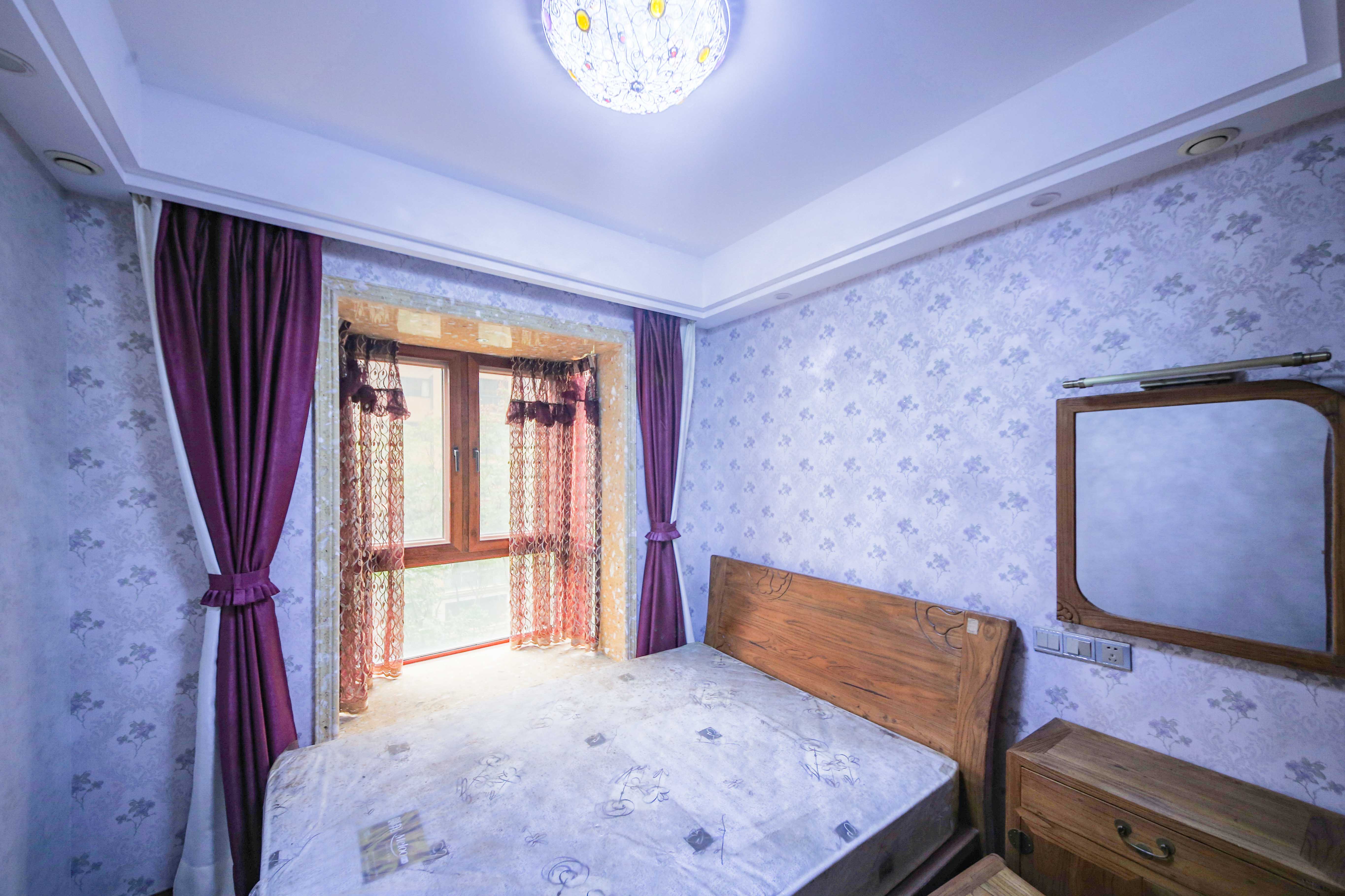 星城荣域  3室2厅2卫    169.0万 星城荣域  3室2厅2卫    169.0万卧室