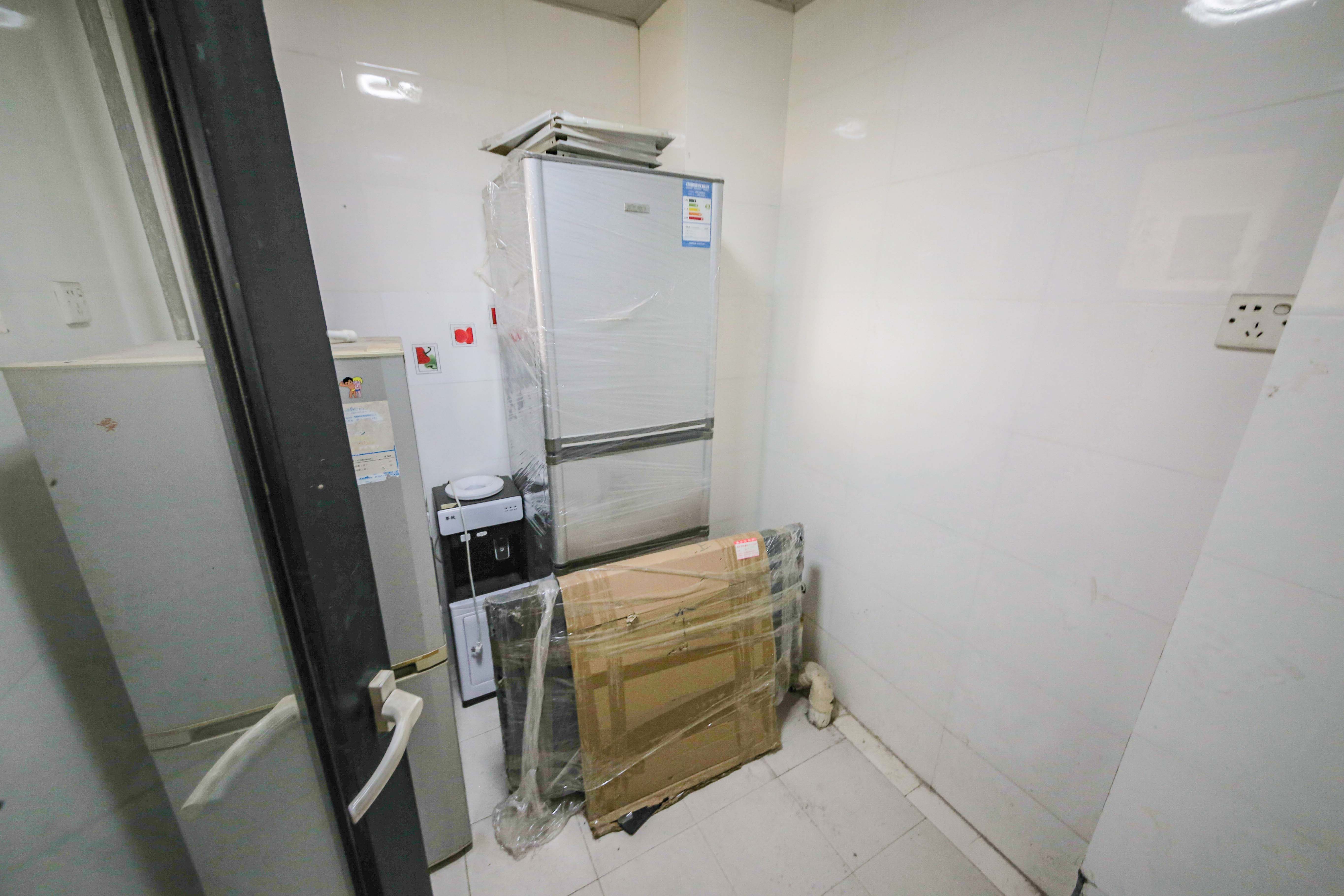 生活艺术城  2室1厅1卫   50.00万厨房