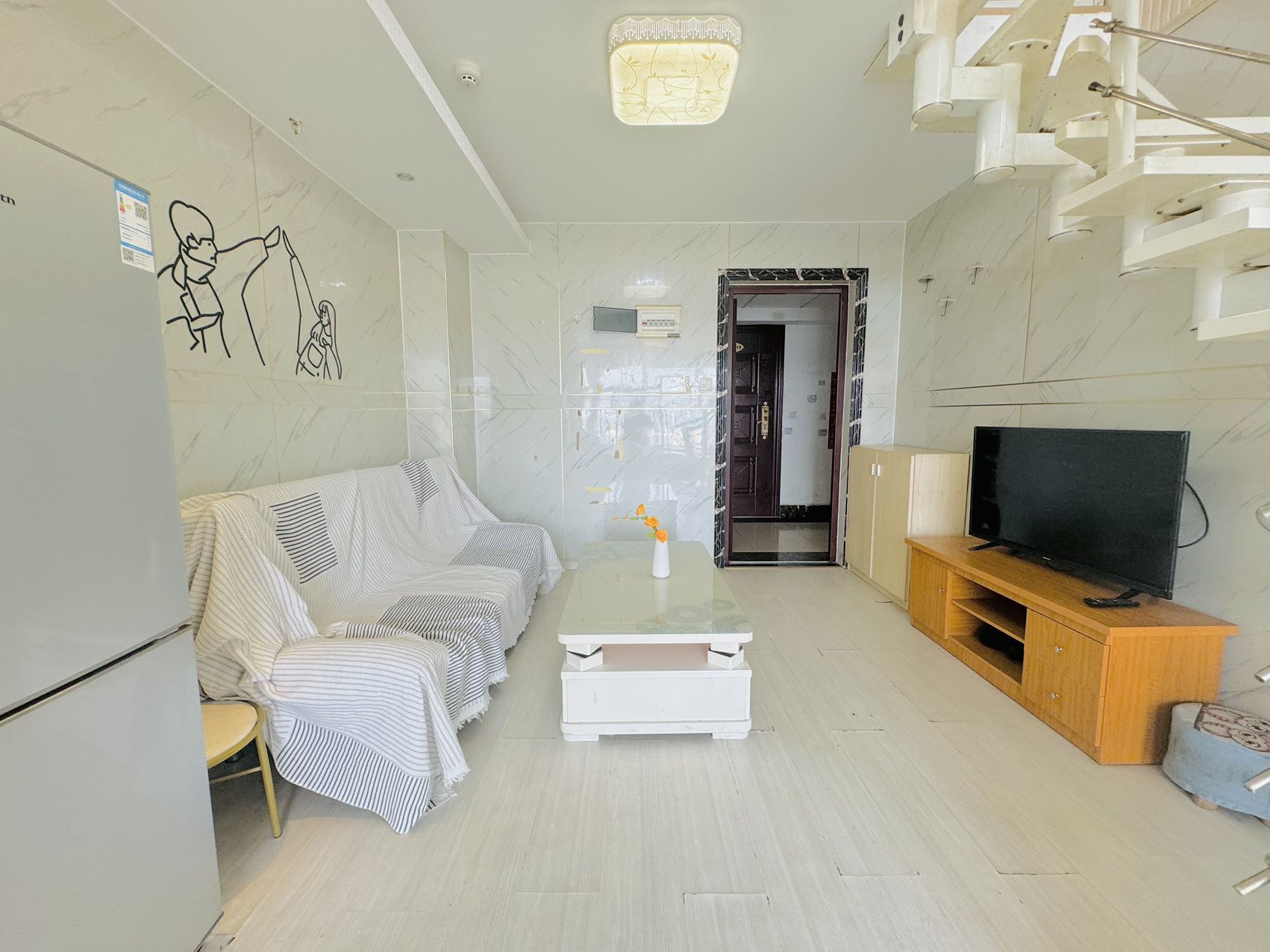 金色loft（鑫秋大厦）  2室1厅1卫   2000.00元/月室内图