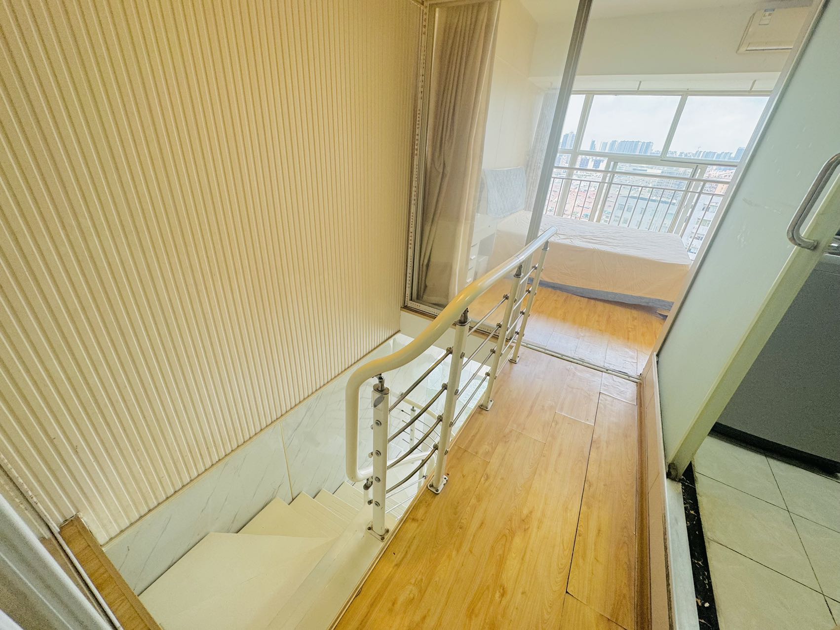 金色loft（鑫秋大厦）  2室1厅1卫   2000.00元/月室内图