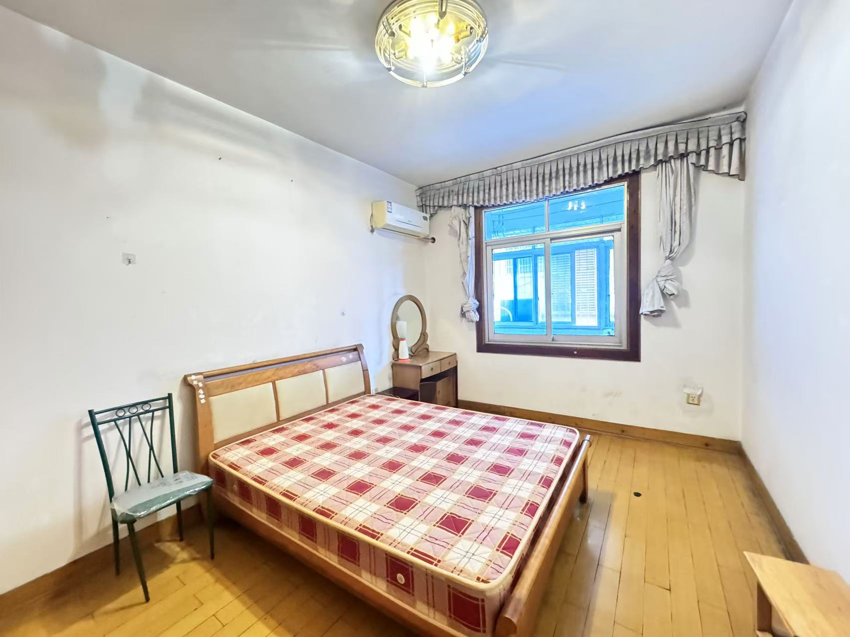 杏花园 3室2厅1卫 700.0元/月 杏花园 3室2厅1卫 700.0元/月室内图