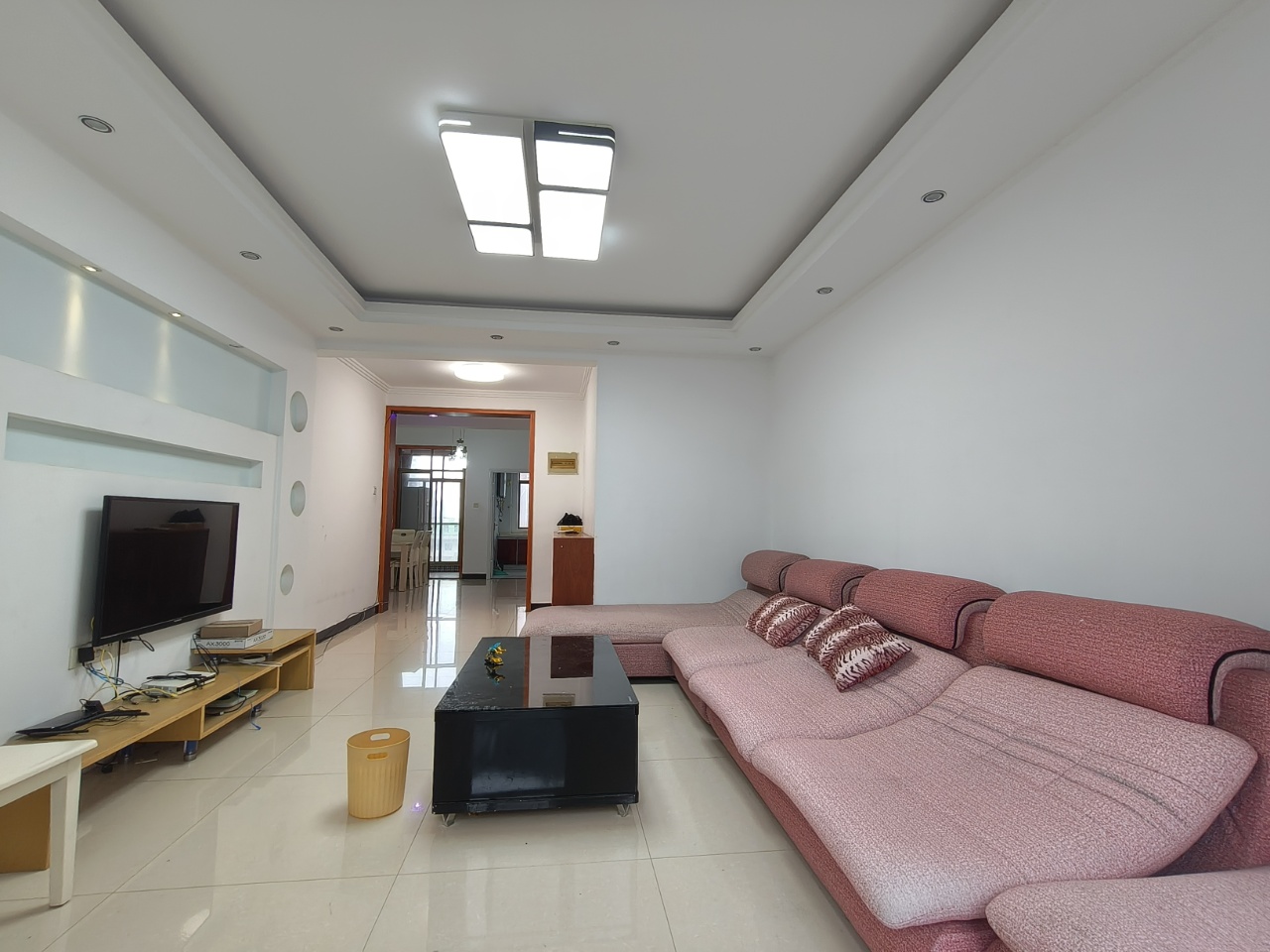 中天国际花园 3室2厅2卫 1600.0元/月 中天国际花园 3室2厅2卫 1600.0元/月室内图