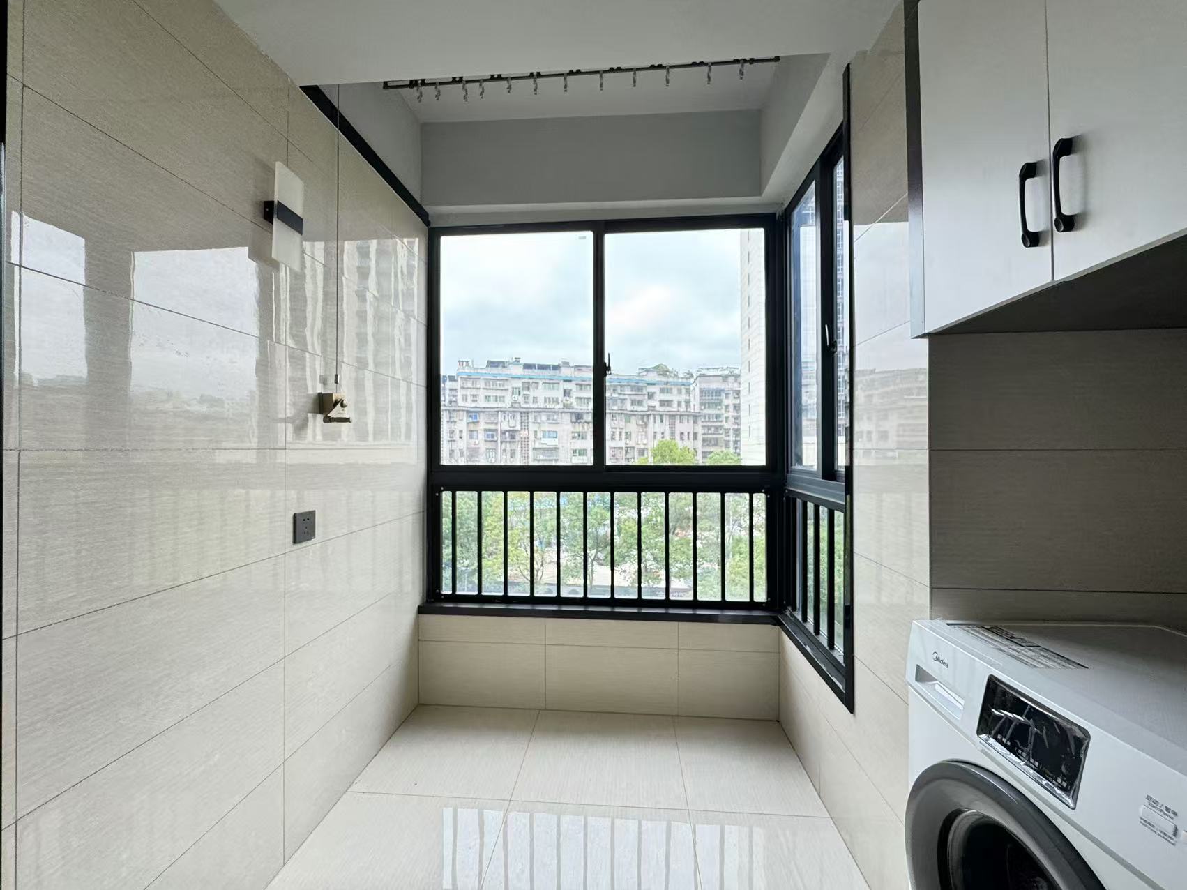 蒸水湾悦公馆 1室1厅1卫 1200.0元/月 蒸水湾悦公馆 1室1厅1卫 1200.0元/月室内图