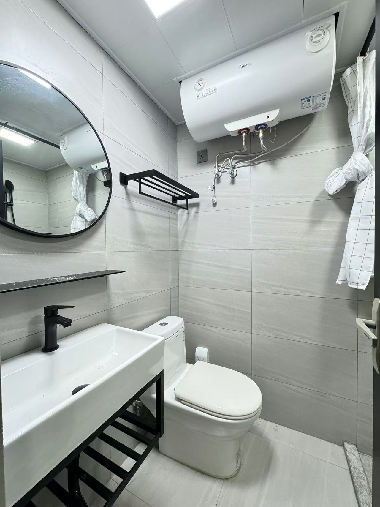 蒸水湾悦公馆 1室1厅1卫 1200.0元/月 蒸水湾悦公馆 1室1厅1卫 1200.0元/月室内图