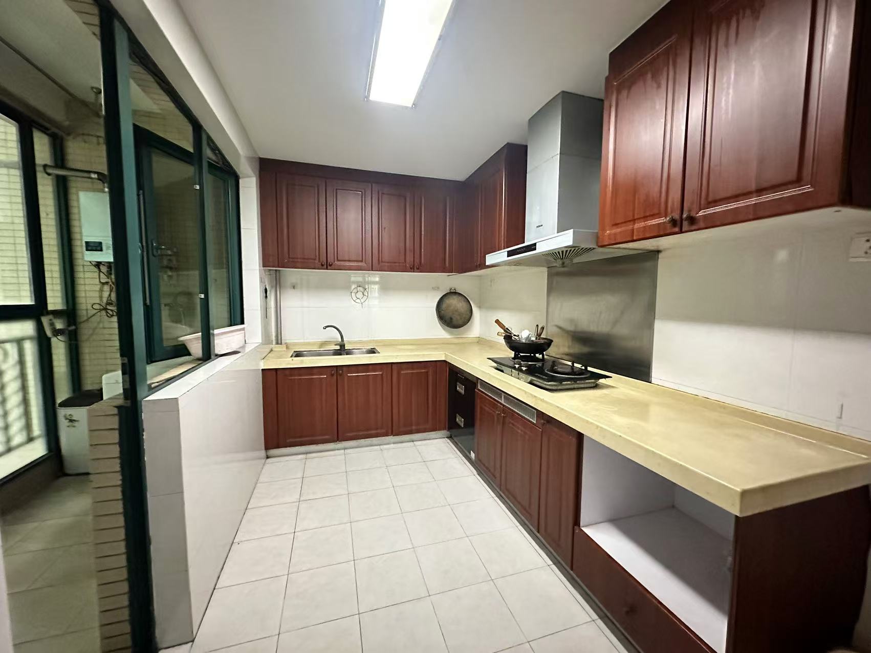 恒大名都 3室2厅2卫 1700.0元/月 恒大名都 3室2厅2卫 1700.0元/月室内图