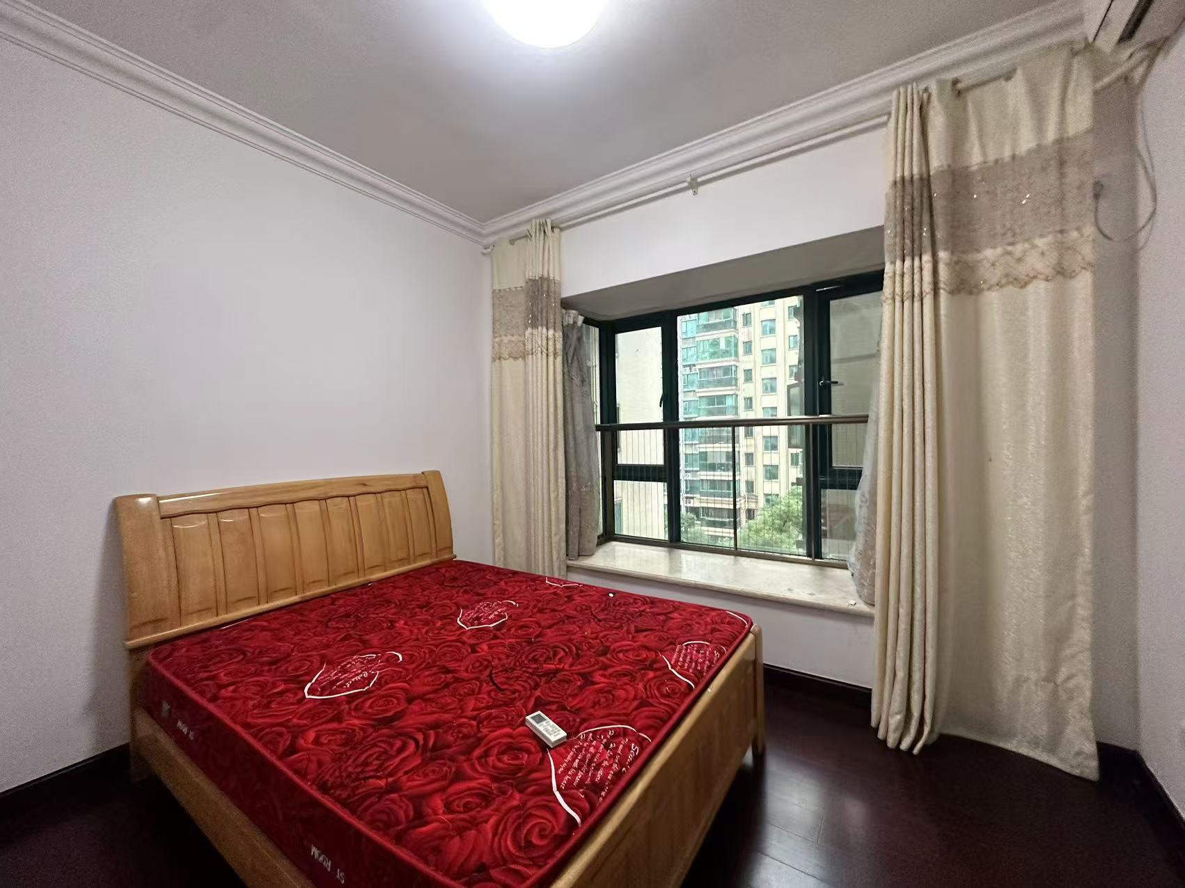 恒大名都 3室2厅2卫 1700.0元/月 恒大名都 3室2厅2卫 1700.0元/月室内图