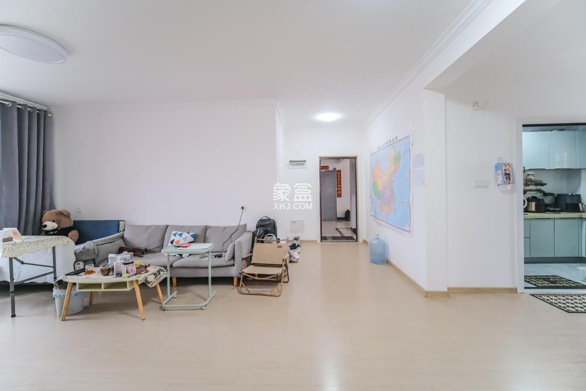 荣盛花语城 3室2厅1卫 58.80万 荣盛花语城 3室2厅1卫 58.80万客厅