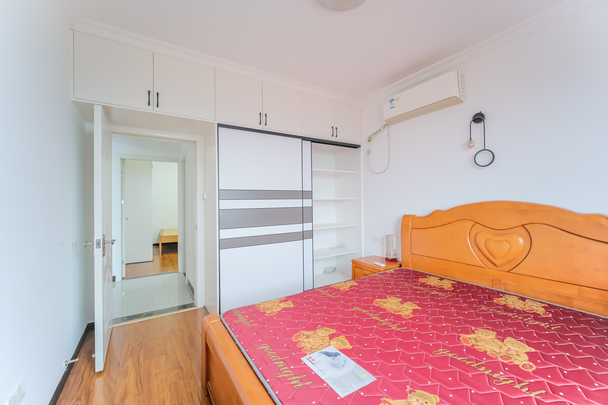 中安善化国际  3室2厅2卫    58.0万 中安善化国际  3室2厅2卫    58.0万卧室