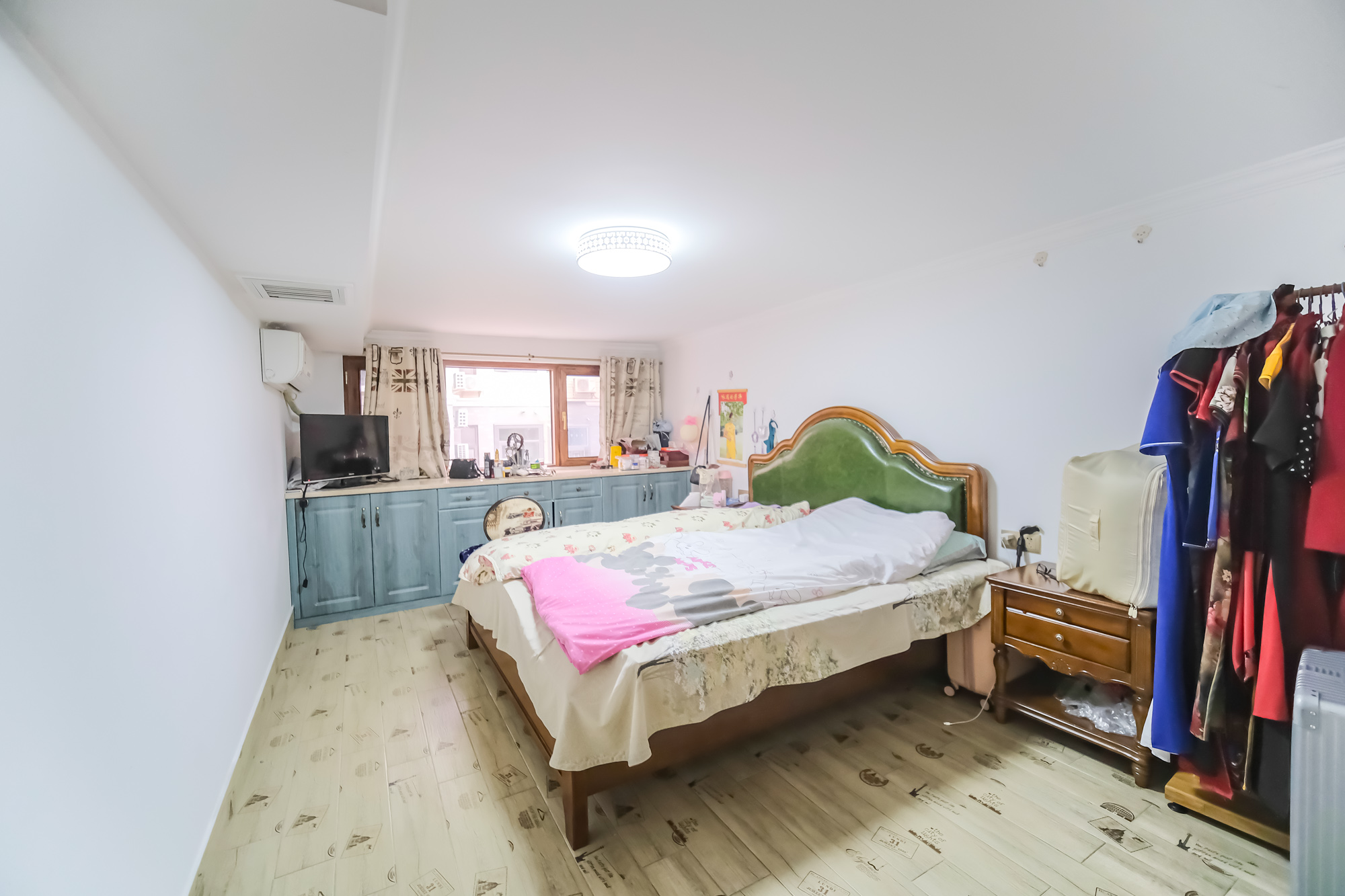 湘龙家园  6室2厅4卫    578.0万 湘龙家园  6室2厅4卫    578.0万卧室