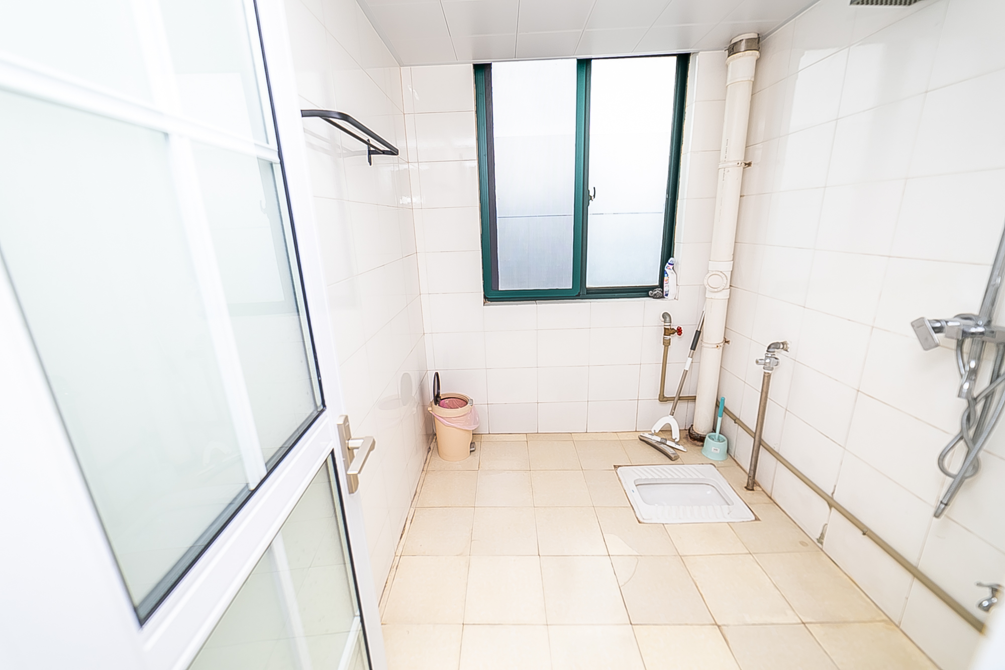 通泰梅岭苑 4室2厅2卫 248.0万 通泰梅岭苑 4室2厅2卫 248.0万卫生间