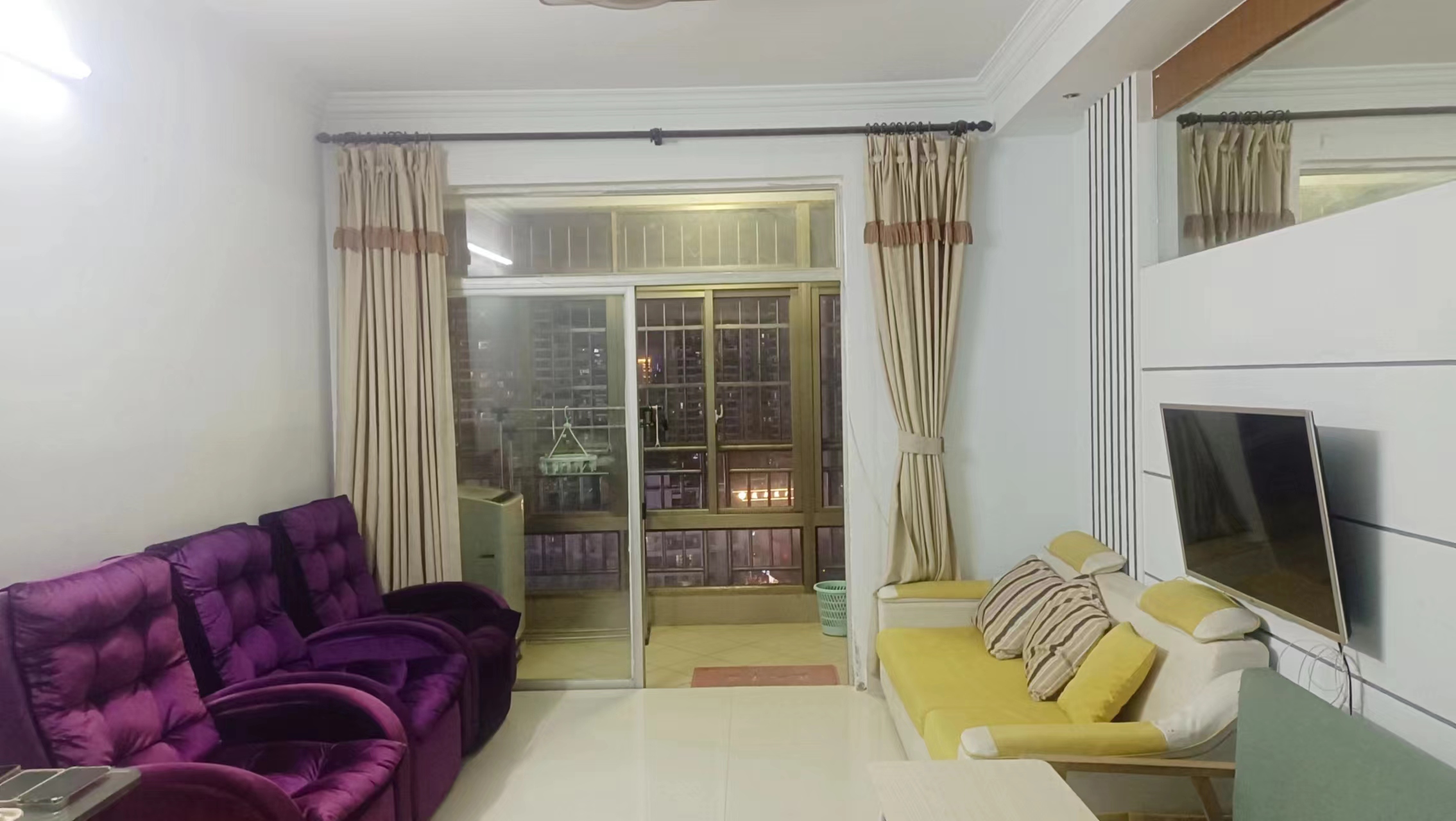 榭园 2室1厅1卫 2500.0元/月 榭园 2室1厅1卫 2500.0元/月室内图