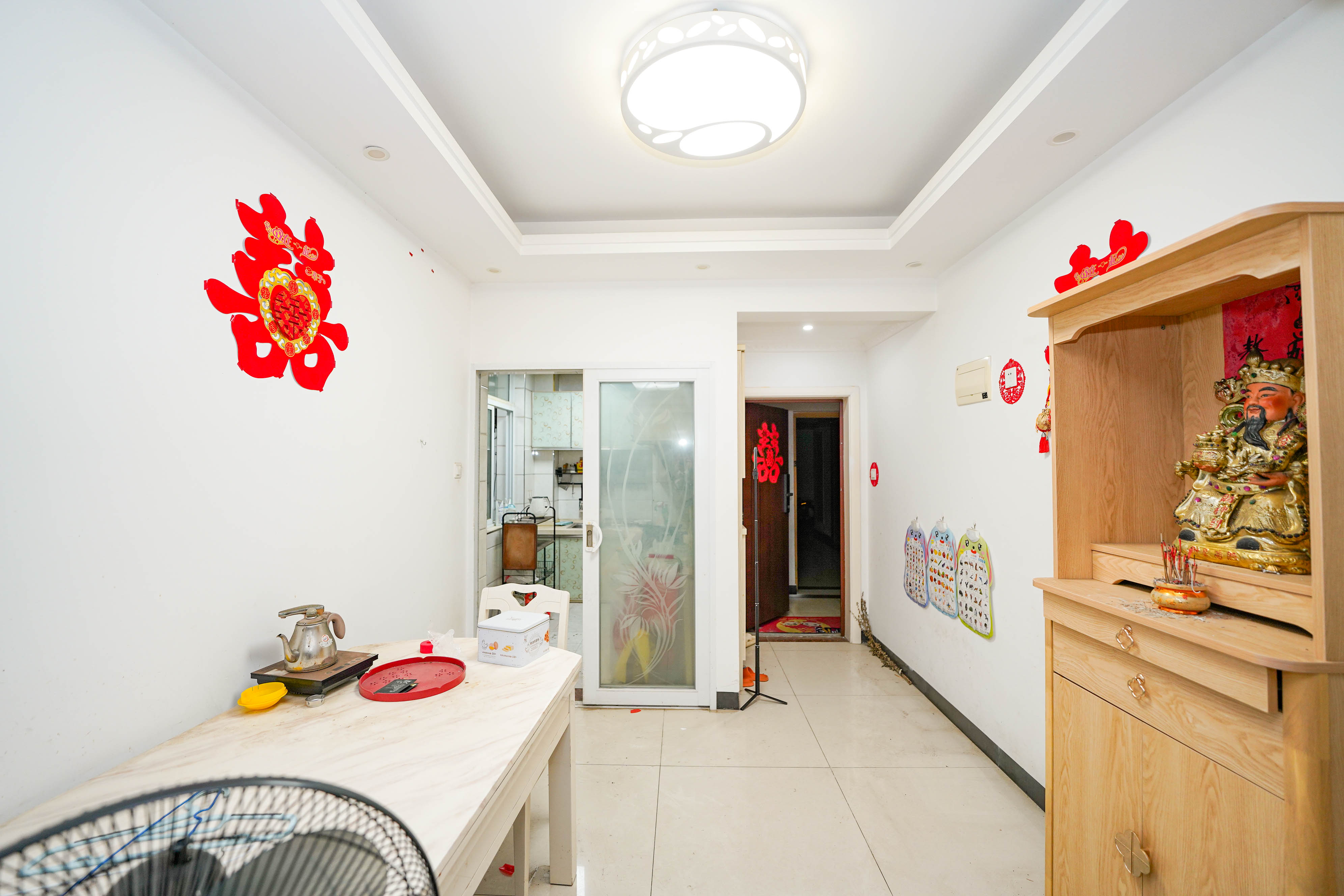 凯富漫城  3室2厅2卫    45.0万 凯富漫城  3室2厅2卫    45.0万客厅