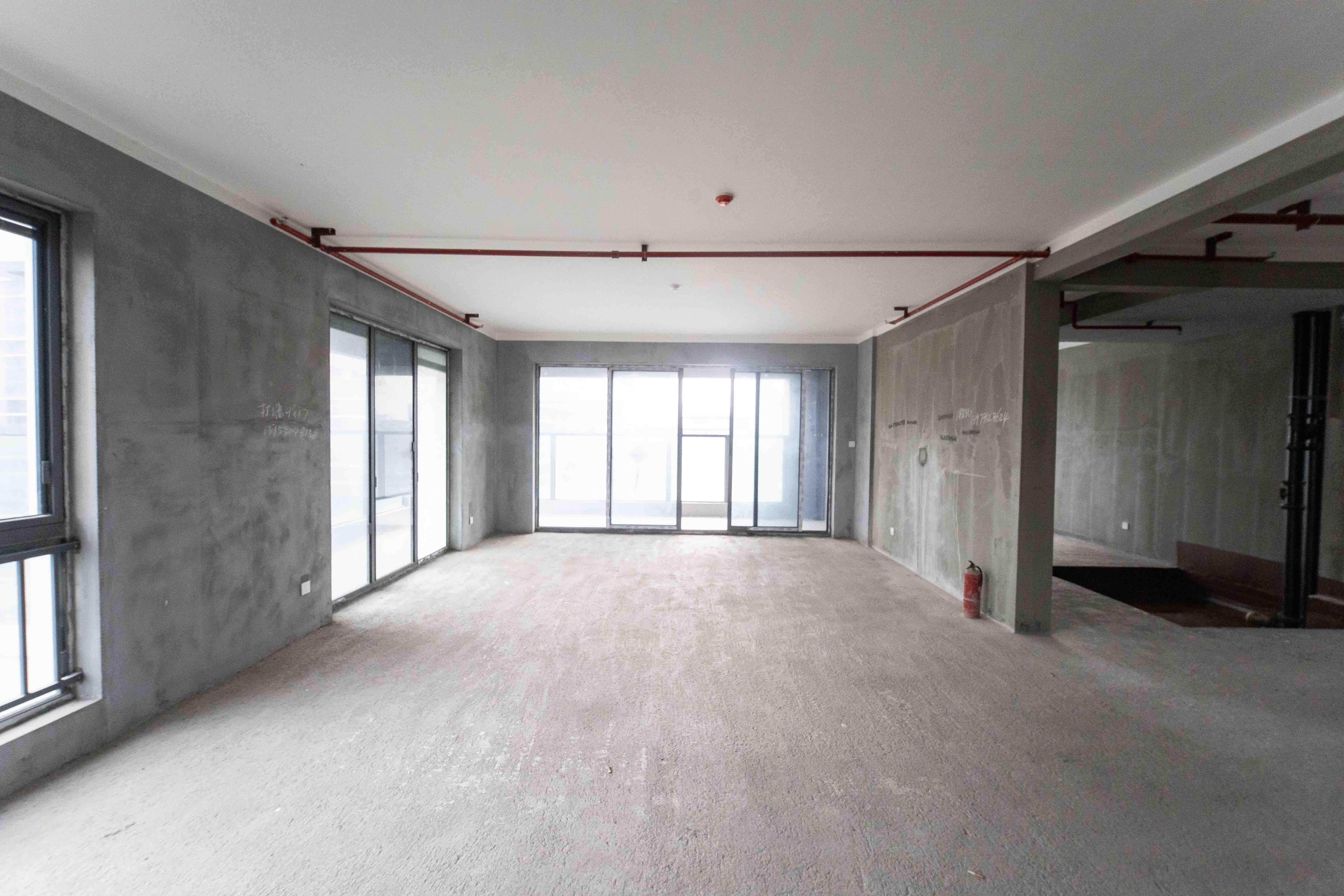 长房国际广场(长房商业广场)  4室2厅2卫    328.0万 长房国际广场(长房商业广场)  4室2厅2卫    328.0万