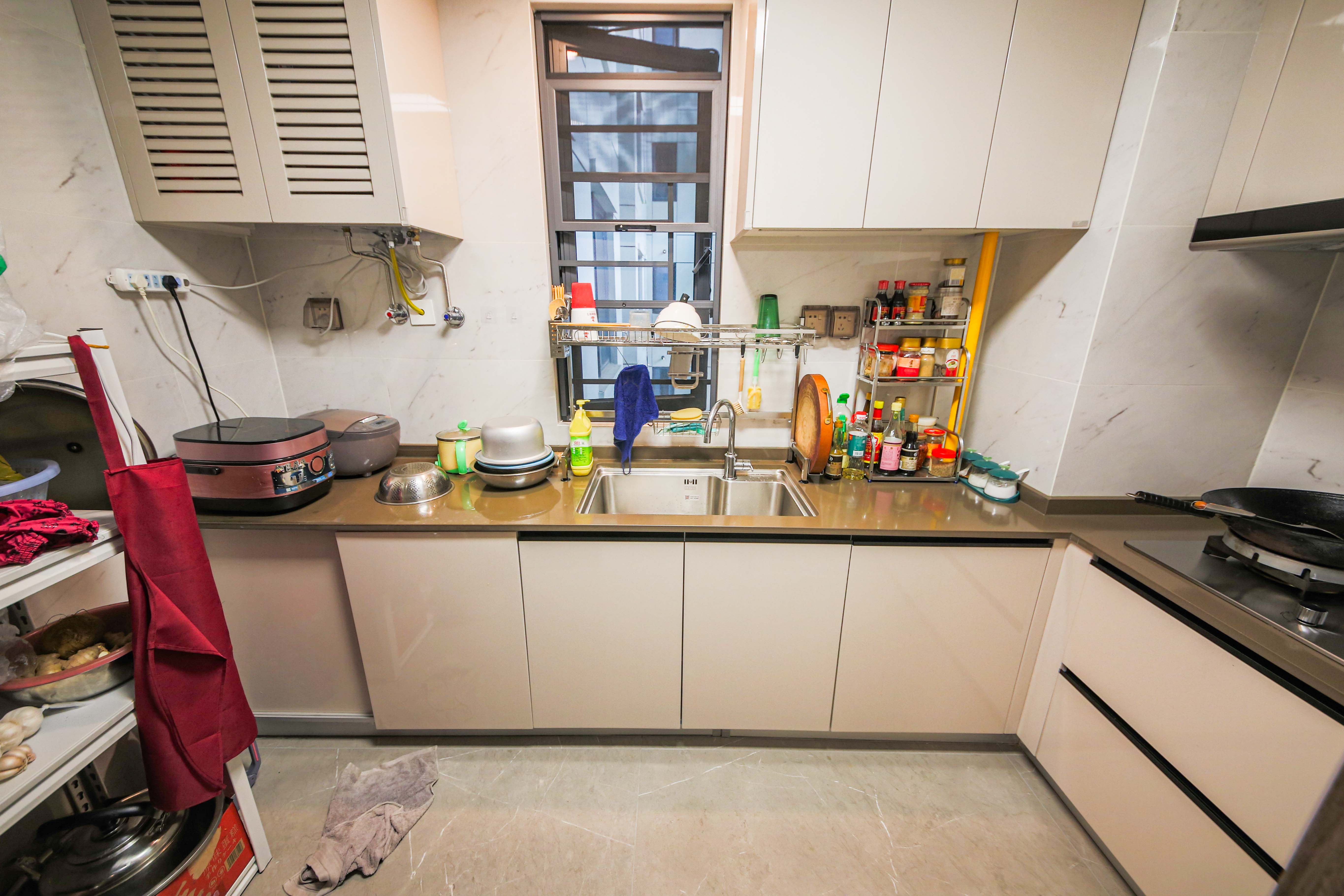 龙湖春江天曜一期 3室2厅2卫 209.5万 龙湖春江天曜一期 3室2厅2卫 209.5万厨房