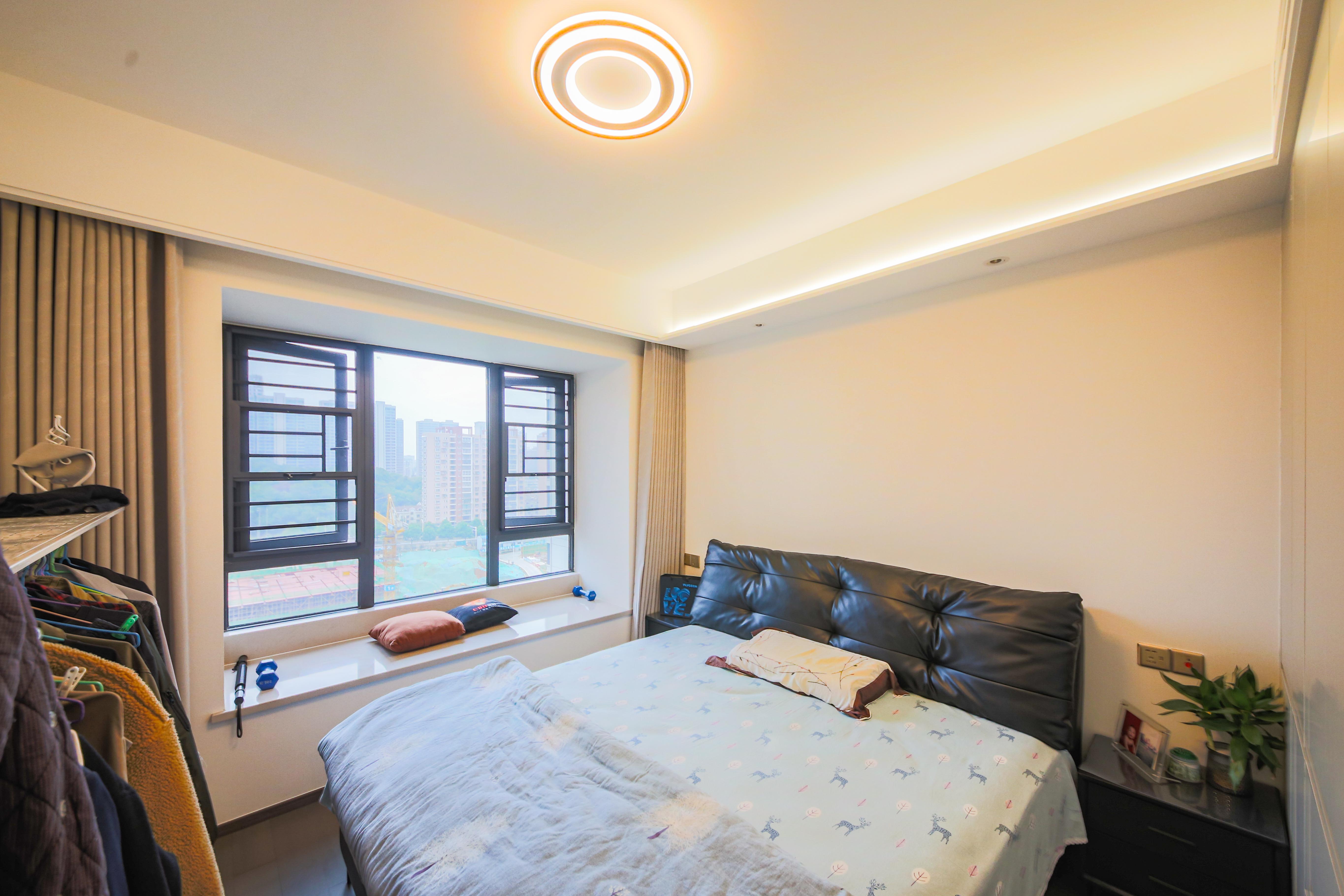 龙湖春江天曜一期 3室2厅2卫 209.5万 龙湖春江天曜一期 3室2厅2卫 209.5万卧室