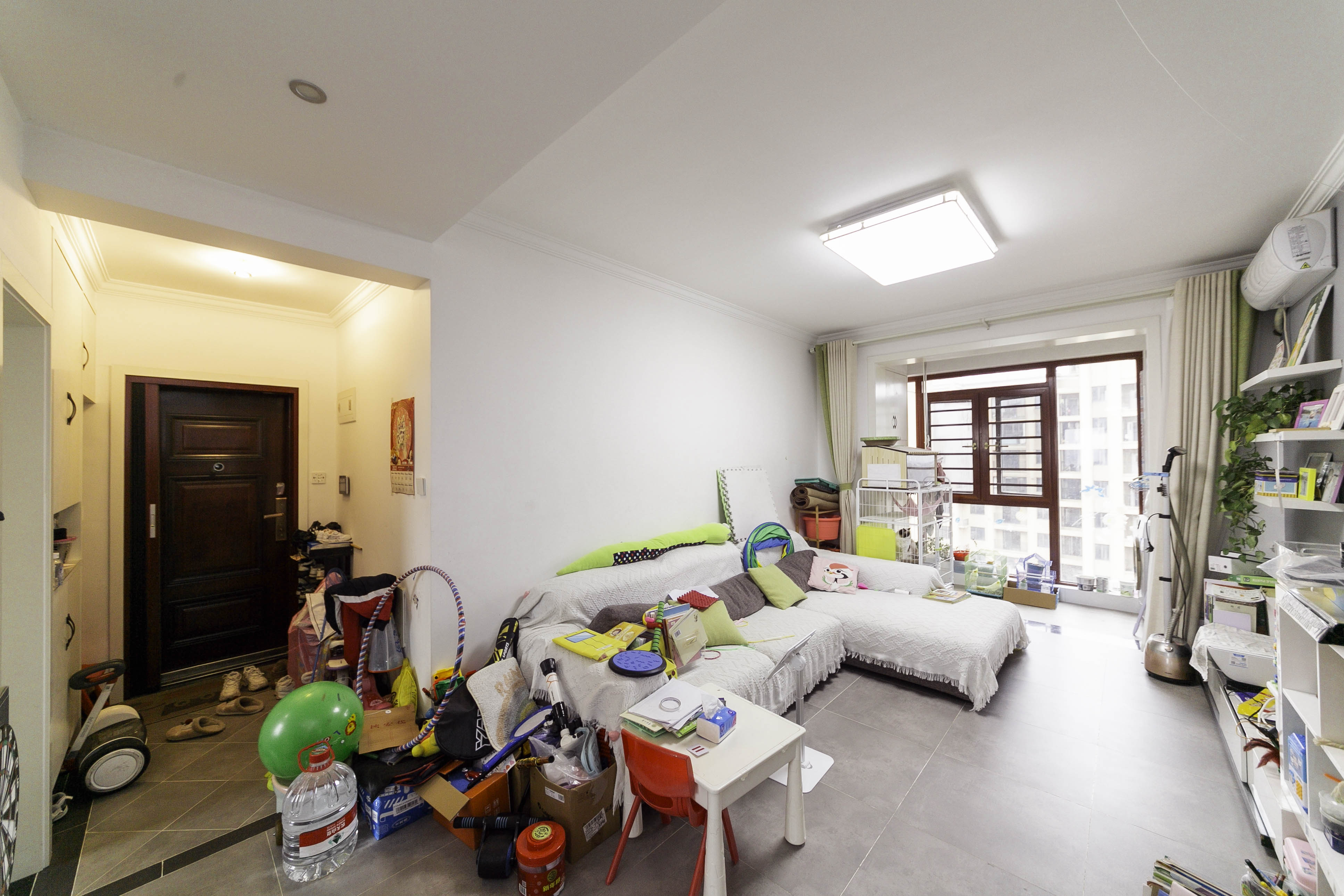 中建信和城 3室2厅1卫 112.8万 中建信和城 3室2厅1卫 112.8万客厅