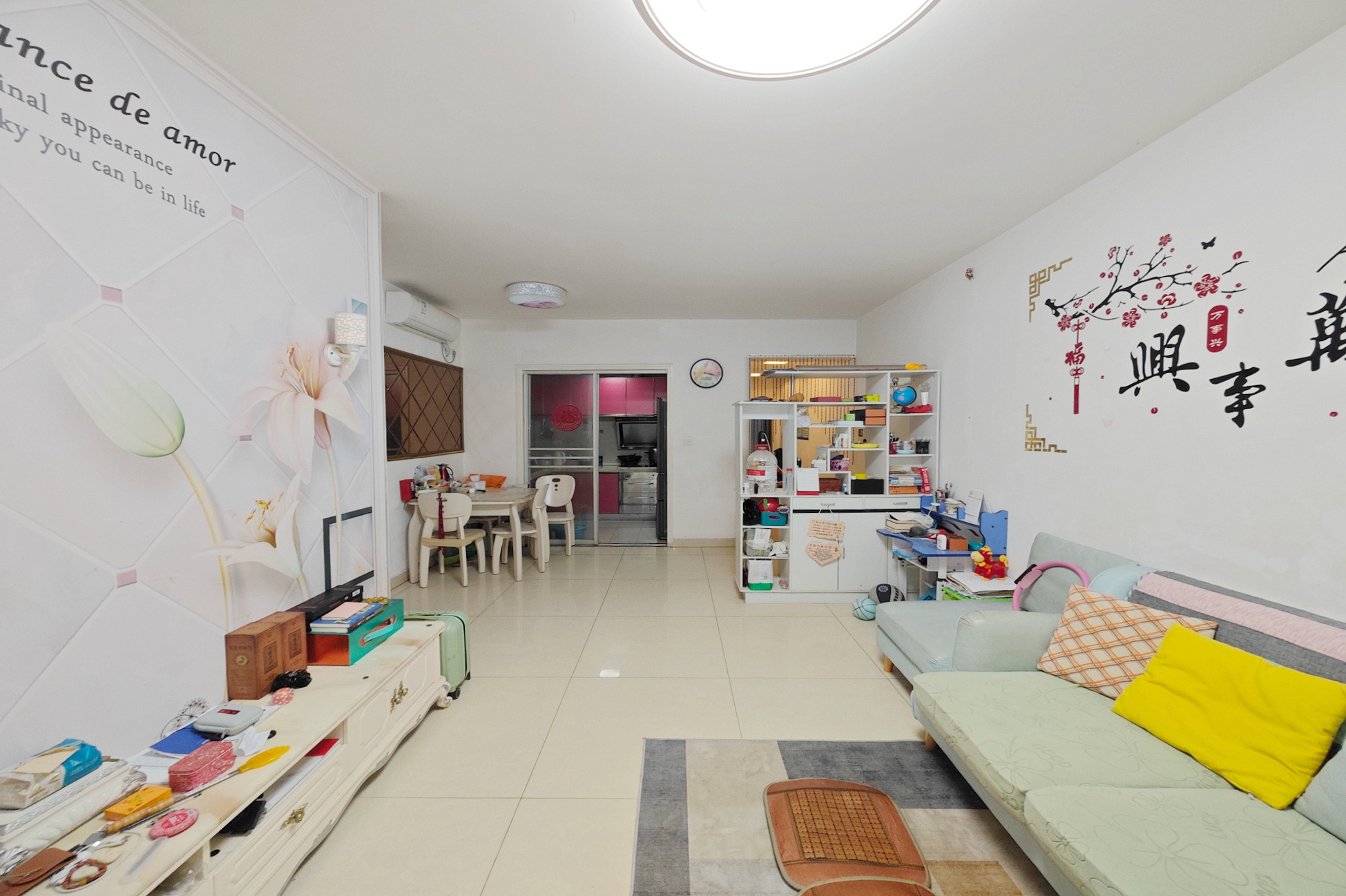 兰亭优壳(隽峰苑) 3室2厅1卫 69.8万 兰亭优壳(隽峰苑) 3室2厅1卫 69.8万客厅