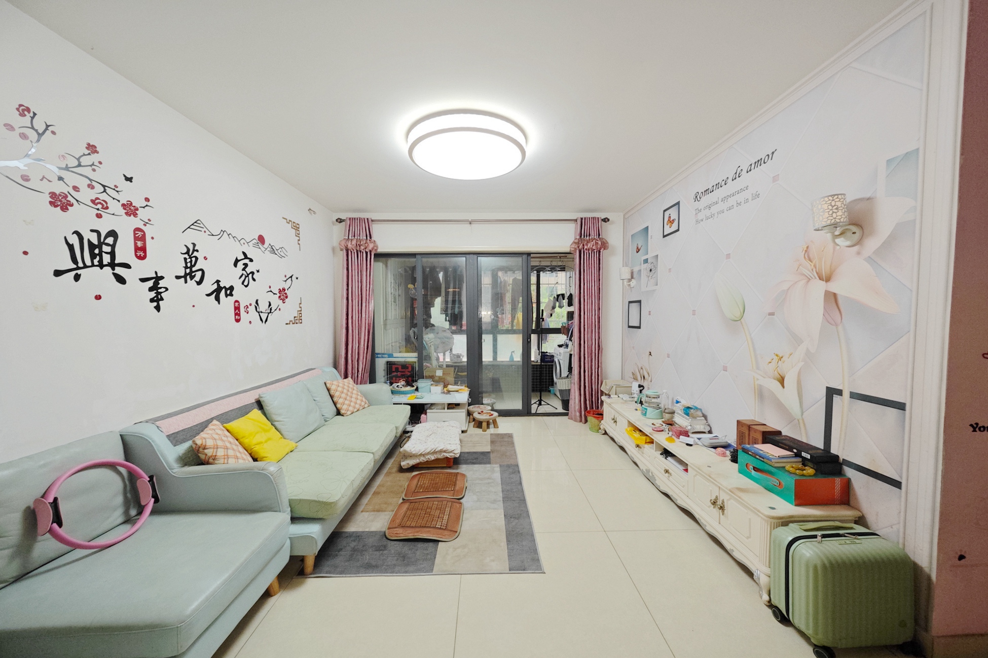 兰亭优壳(隽峰苑) 3室2厅1卫 69.8万 兰亭优壳(隽峰苑) 3室2厅1卫 69.8万客厅