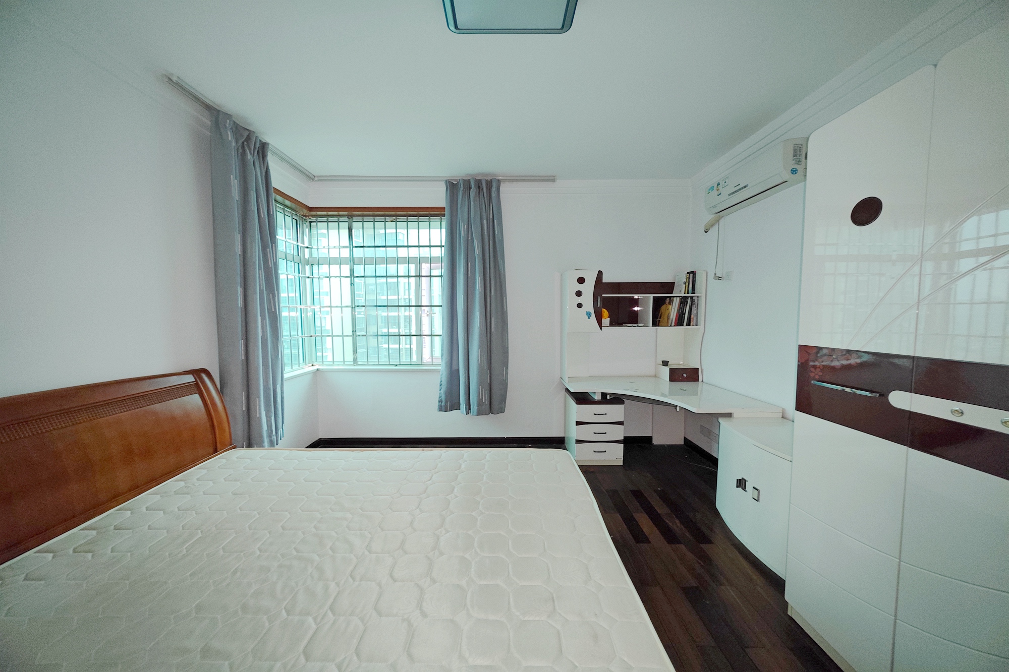 名都花园  3室2厅2卫    113.8万 名都花园  3室2厅2卫    113.8万卧室