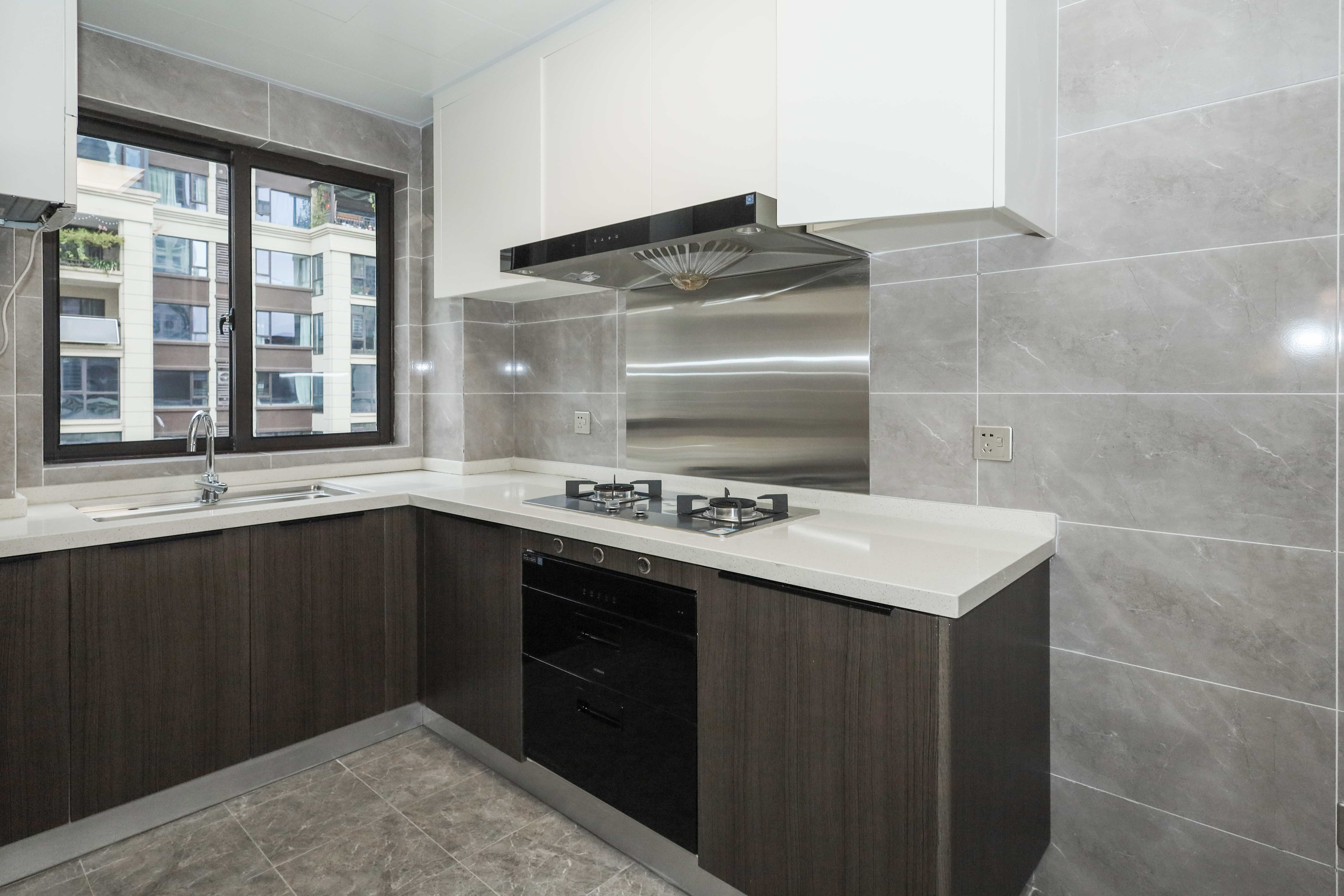 中梁云麓传奇  4室2厅2卫    140.0万厨房