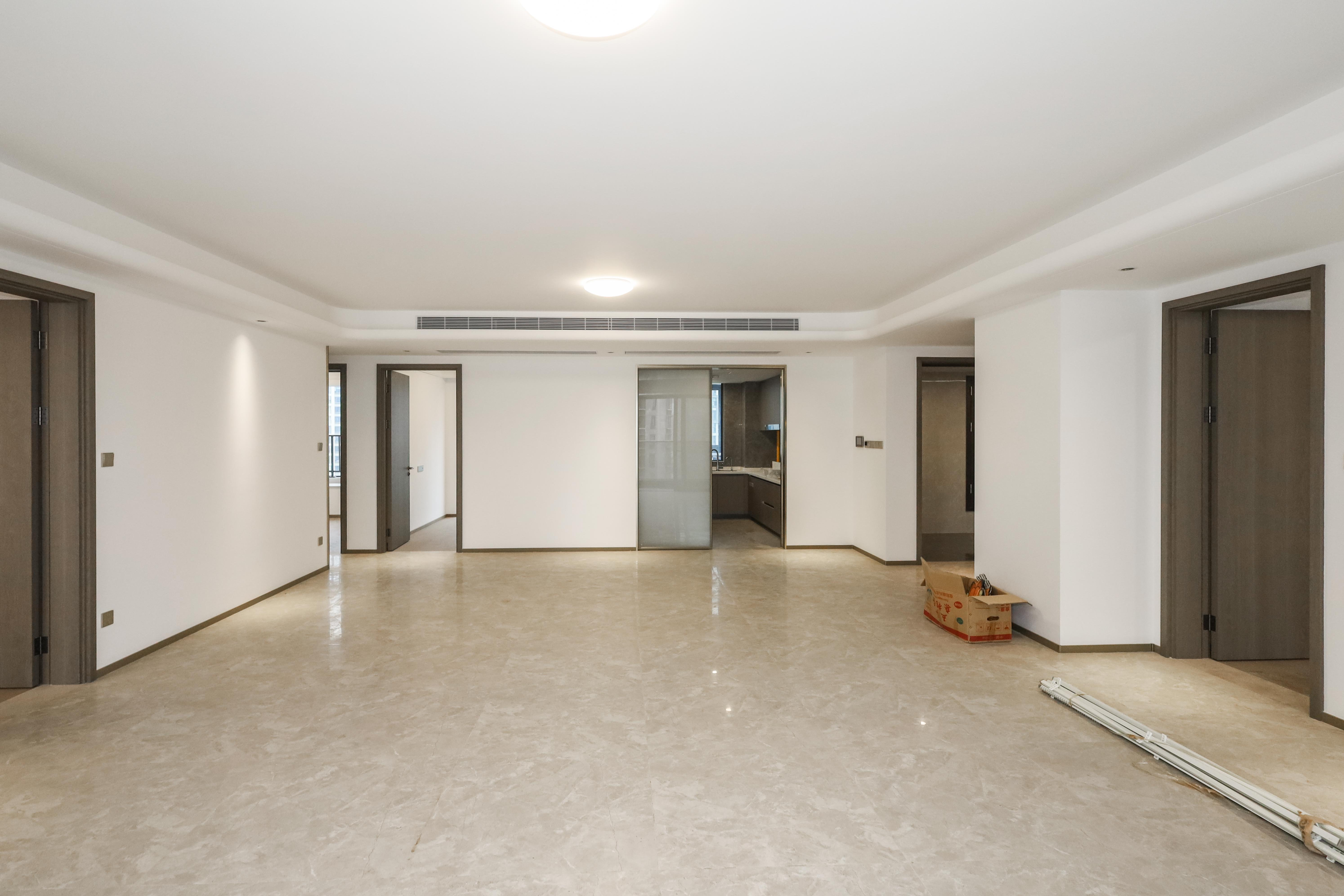 绿城招商桂语雲峯  4室2厅2卫    295.0万 绿城招商桂语雲峯  4室2厅2卫    295.0万客厅