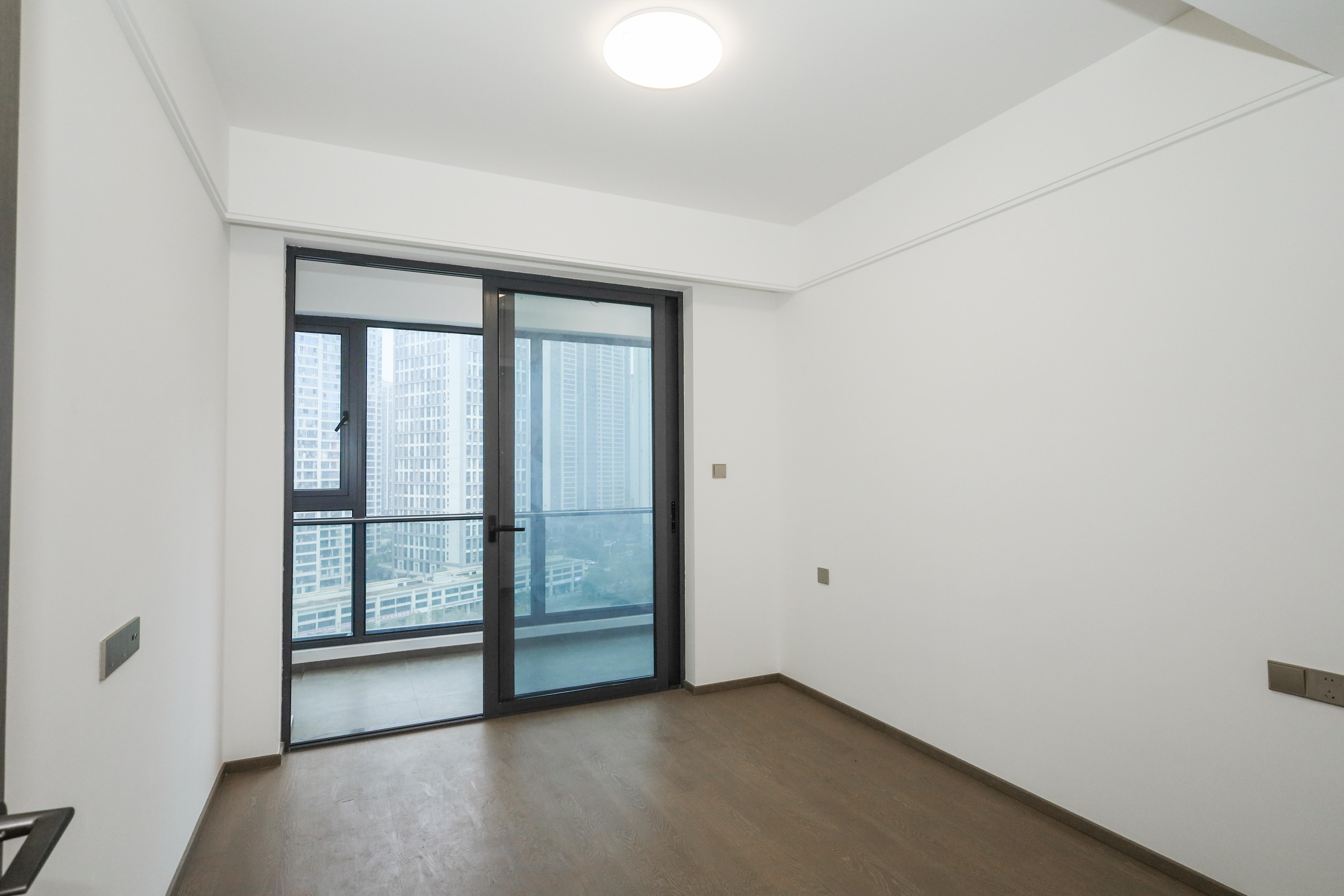 绿城招商桂语雲峯  4室2厅2卫    295.0万 绿城招商桂语雲峯  4室2厅2卫    295.0万卧室