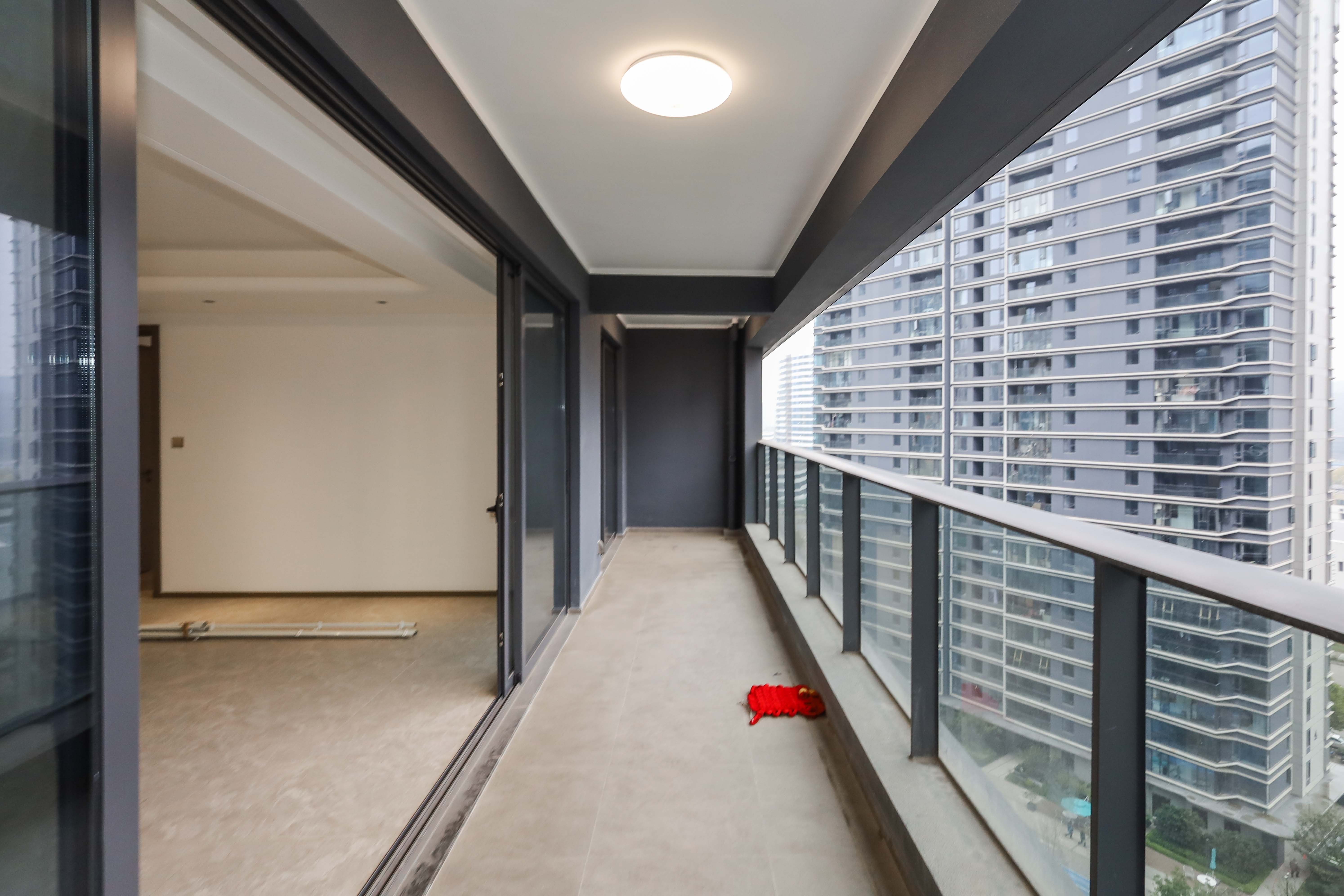 绿城招商桂语雲峯  4室2厅2卫    295.0万 绿城招商桂语雲峯  4室2厅2卫    295.0万阳台