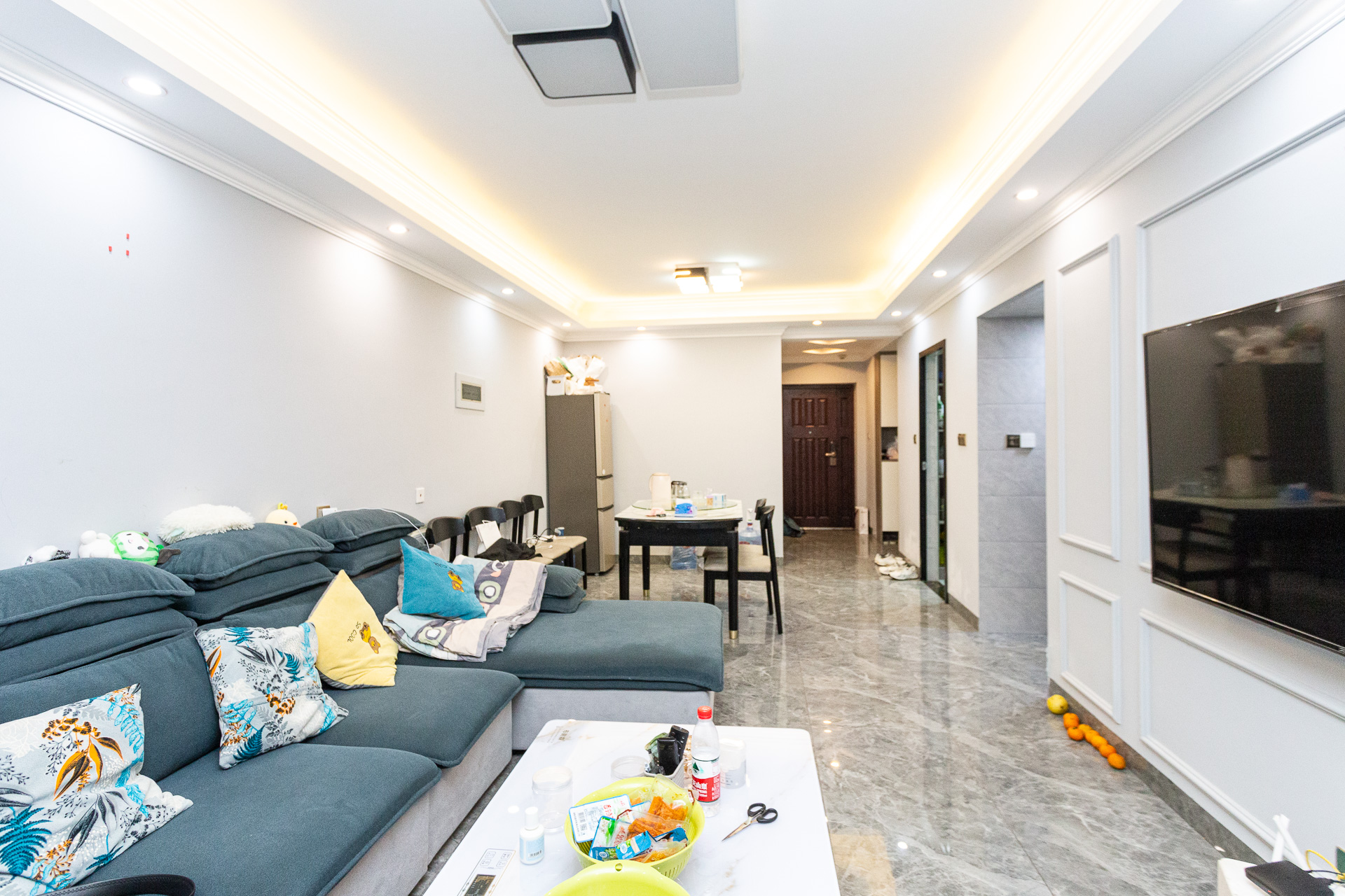 明发阅江悦府  3室2厅1卫    80.0万 明发阅江悦府  3室2厅1卫    80.0万客厅