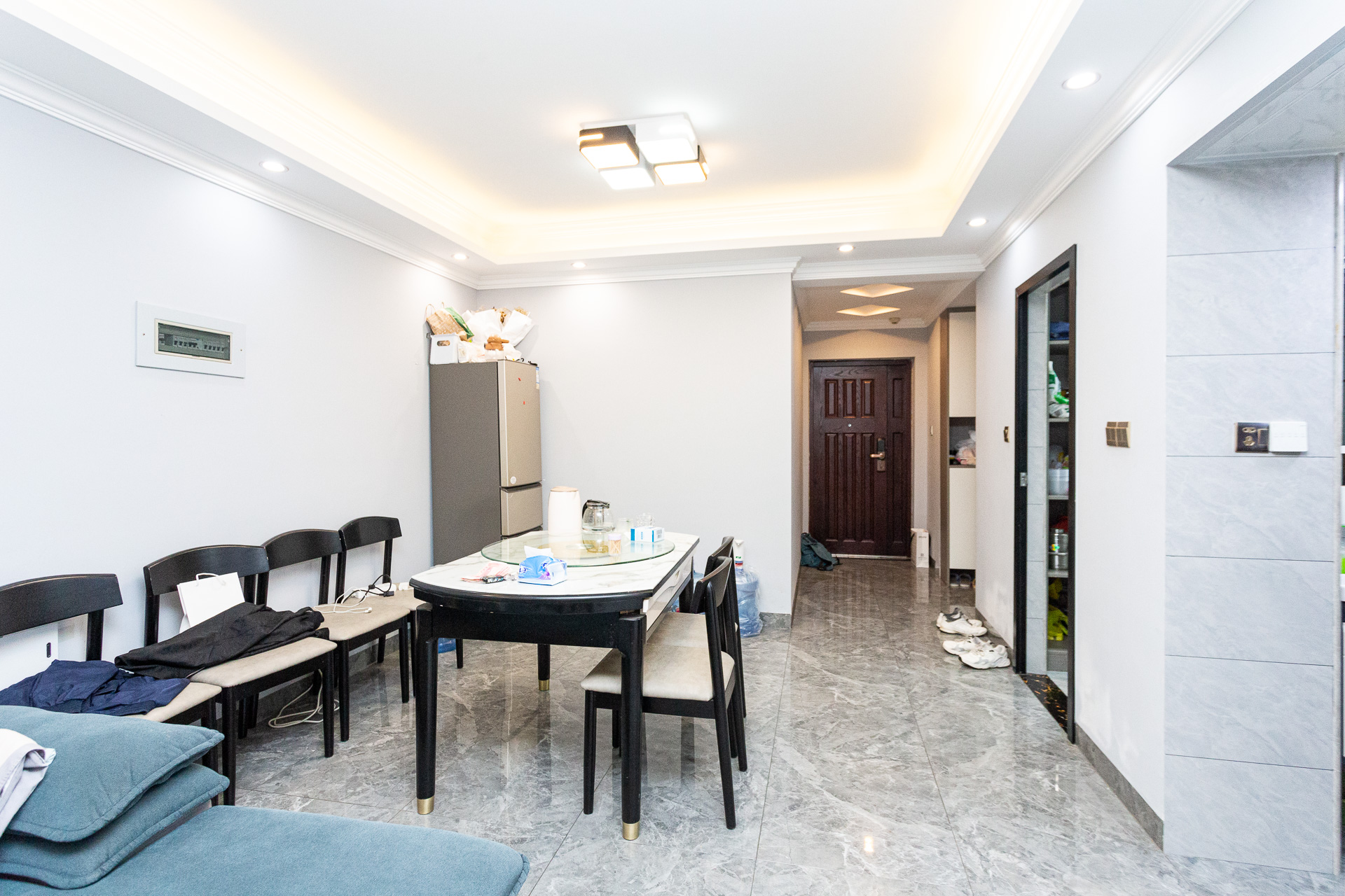 明发阅江悦府  3室2厅1卫    80.0万 明发阅江悦府  3室2厅1卫    80.0万客厅