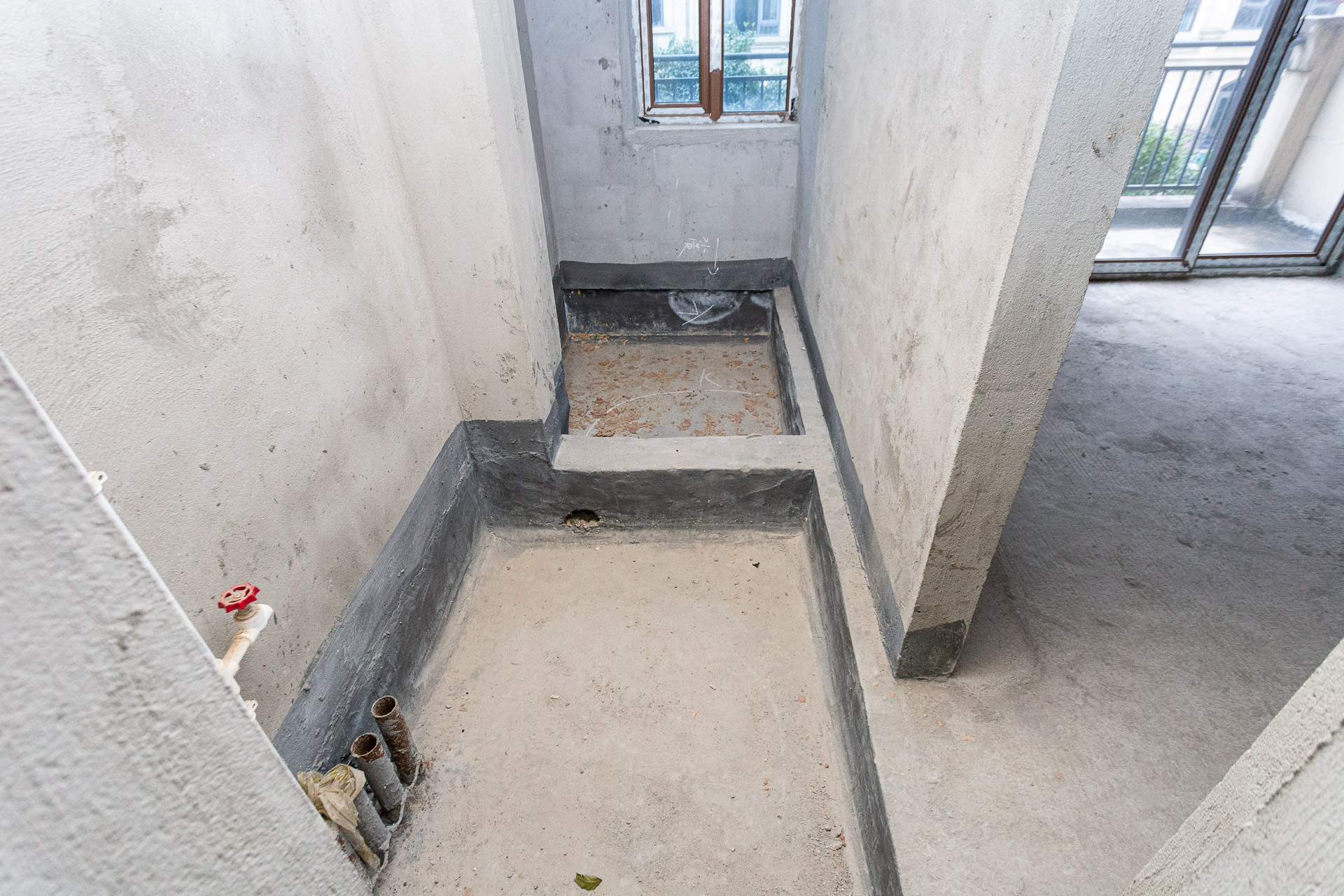 山与墅 4室2厅2卫 260.0万 山与墅 4室2厅2卫 260.0万卫生间