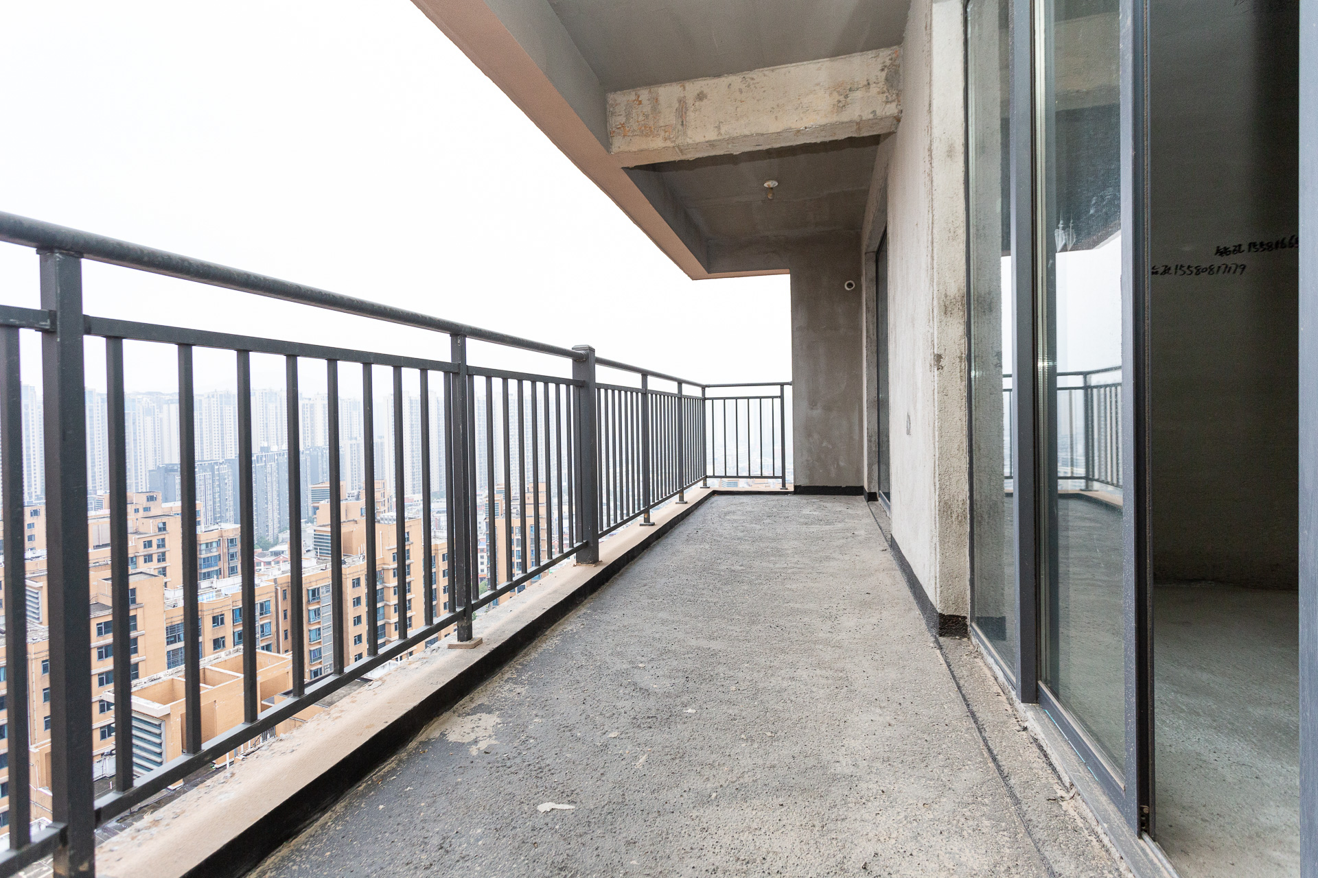 玛丽的花园(金色阳光家园)  4室2厅2卫    148.0万 玛丽的花园(金色阳光家园)  4室2厅2卫    148.0万阳台