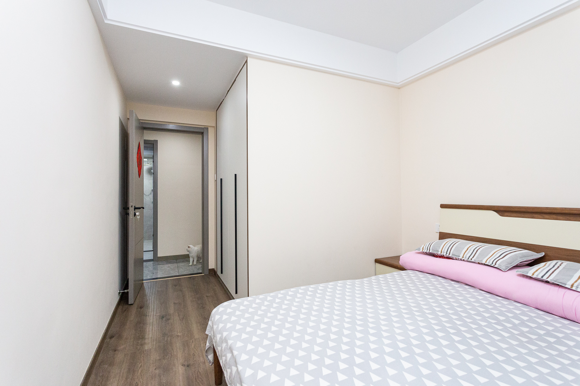 龙湖璟宸原著(龙湖紫宸) 4室2厅2卫 139.0万 龙湖璟宸原著(龙湖紫宸) 4室2厅2卫 139.0万卧室