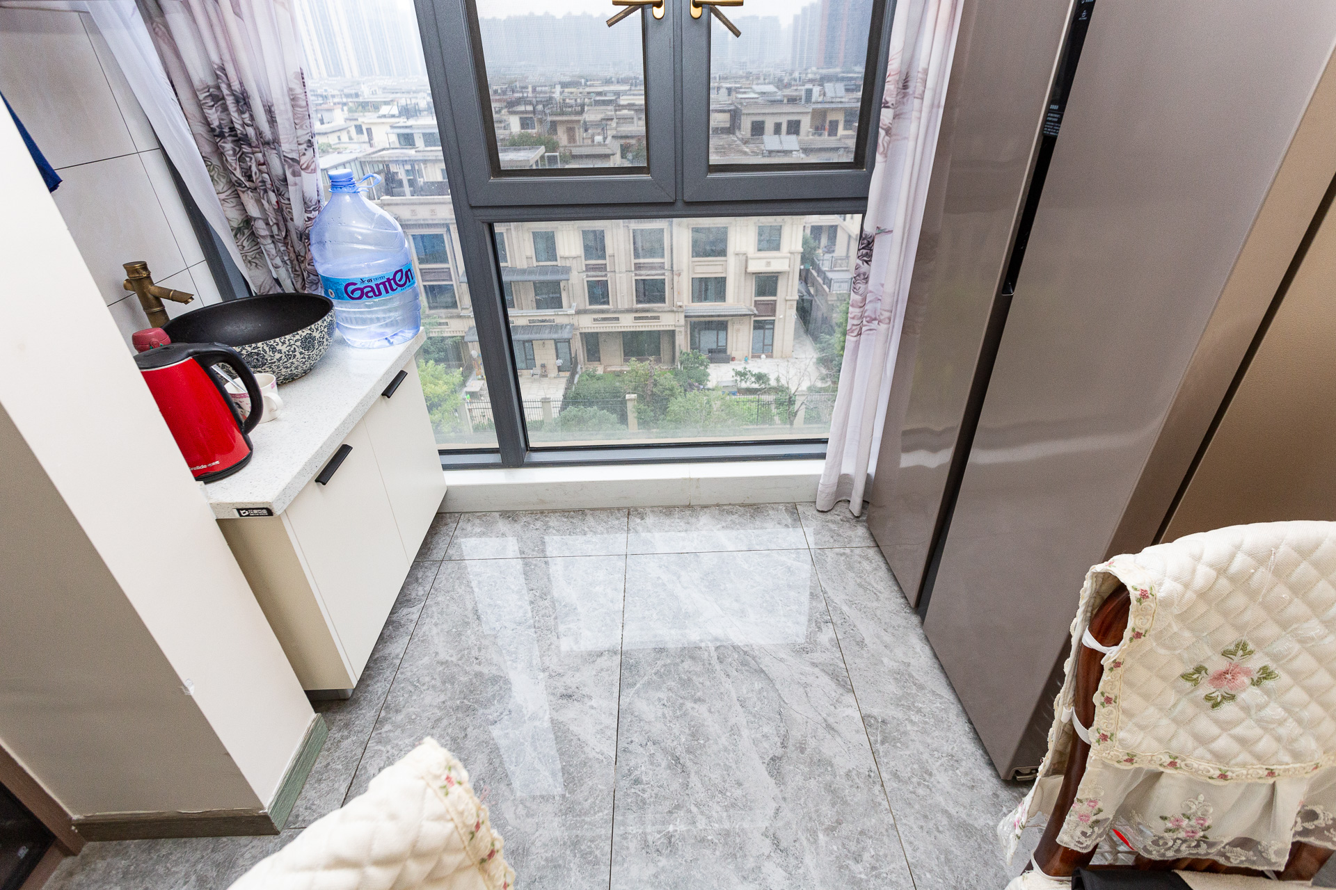 龙湖璟宸原著(龙湖紫宸) 4室2厅2卫 139.0万 龙湖璟宸原著(龙湖紫宸) 4室2厅2卫 139.0万阳台