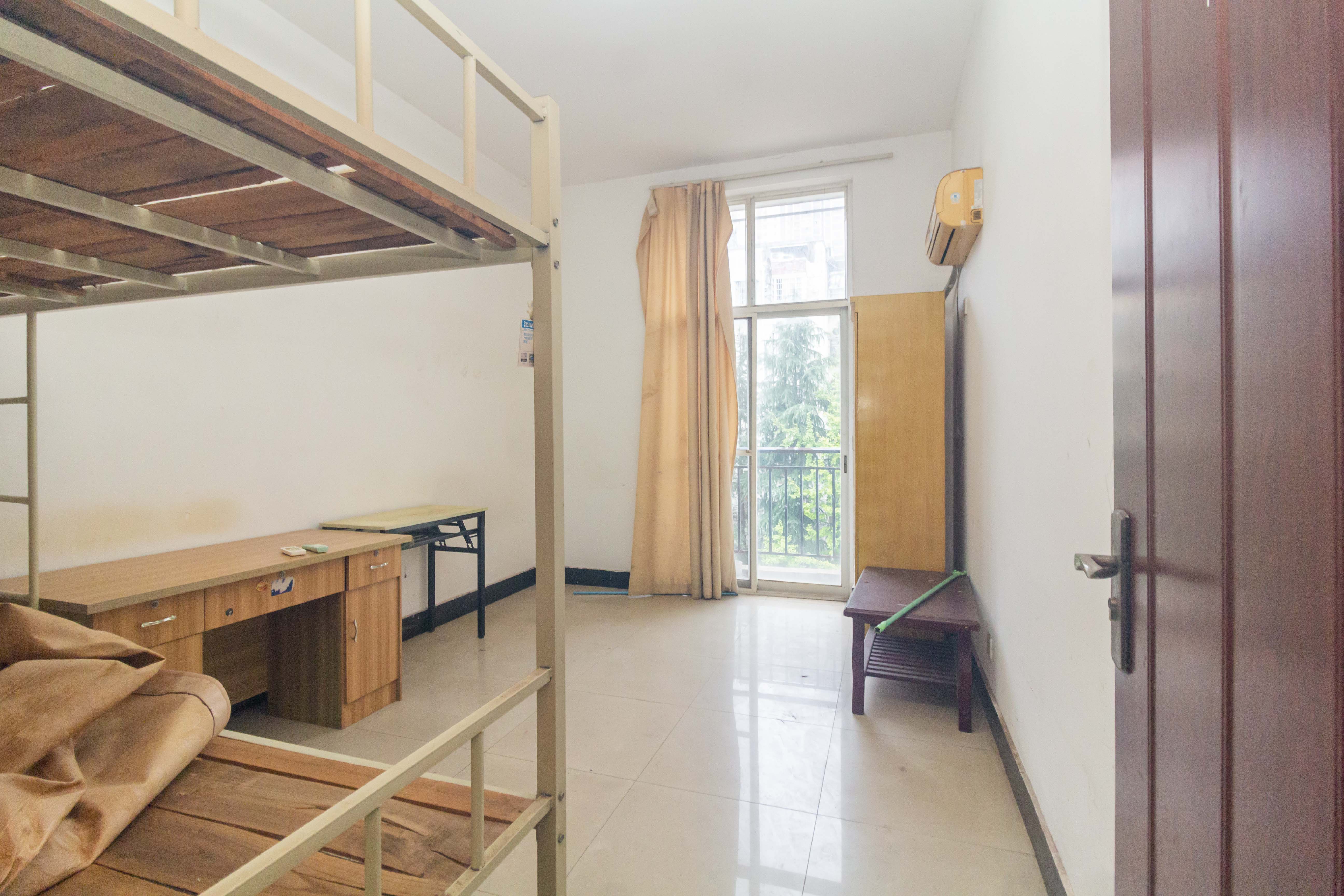 创业乐园 2室2厅1卫 25.0万 创业乐园 2室2厅1卫 25.0万客厅