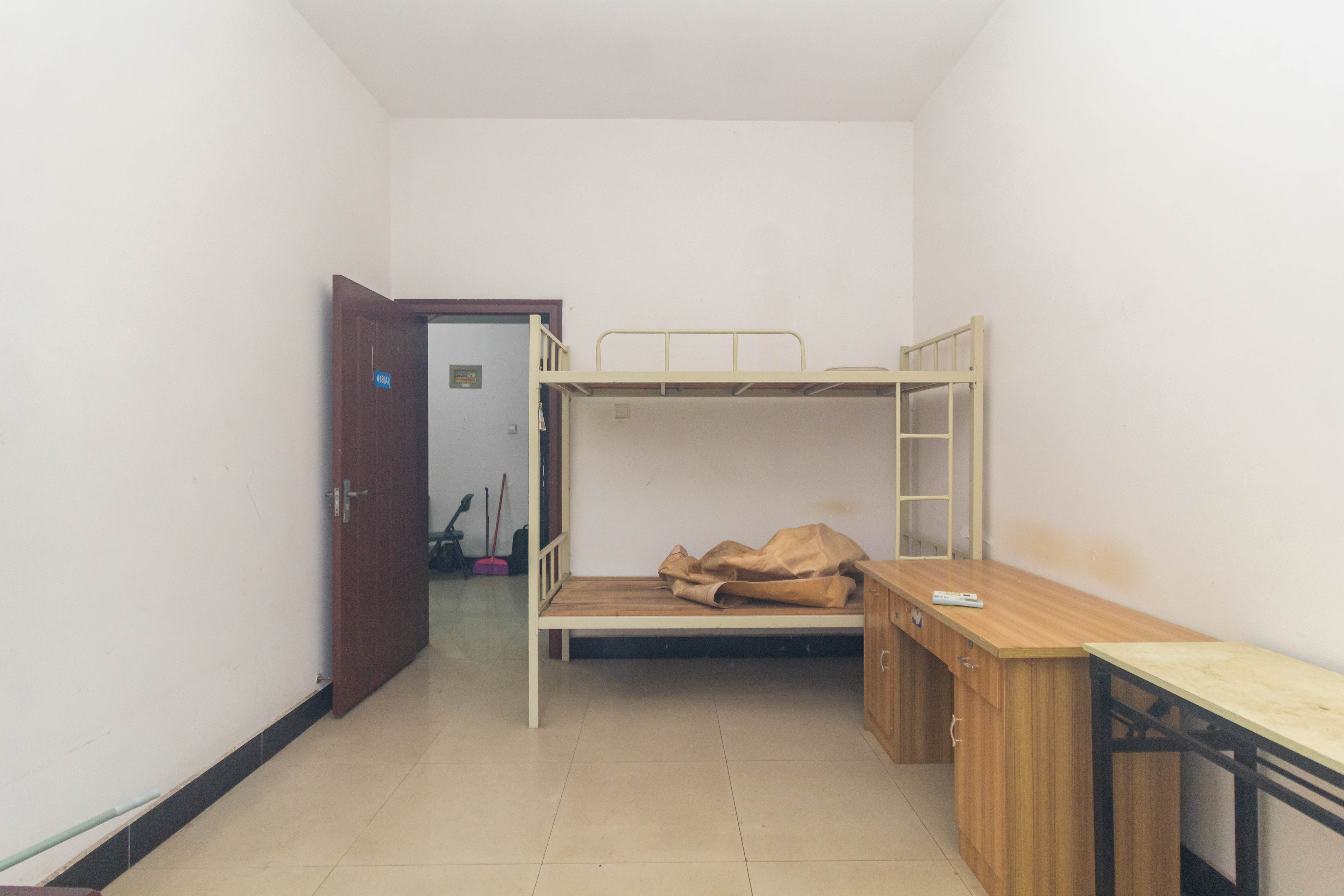 创业乐园 2室2厅1卫 25.0万 创业乐园 2室2厅1卫 25.0万卧室