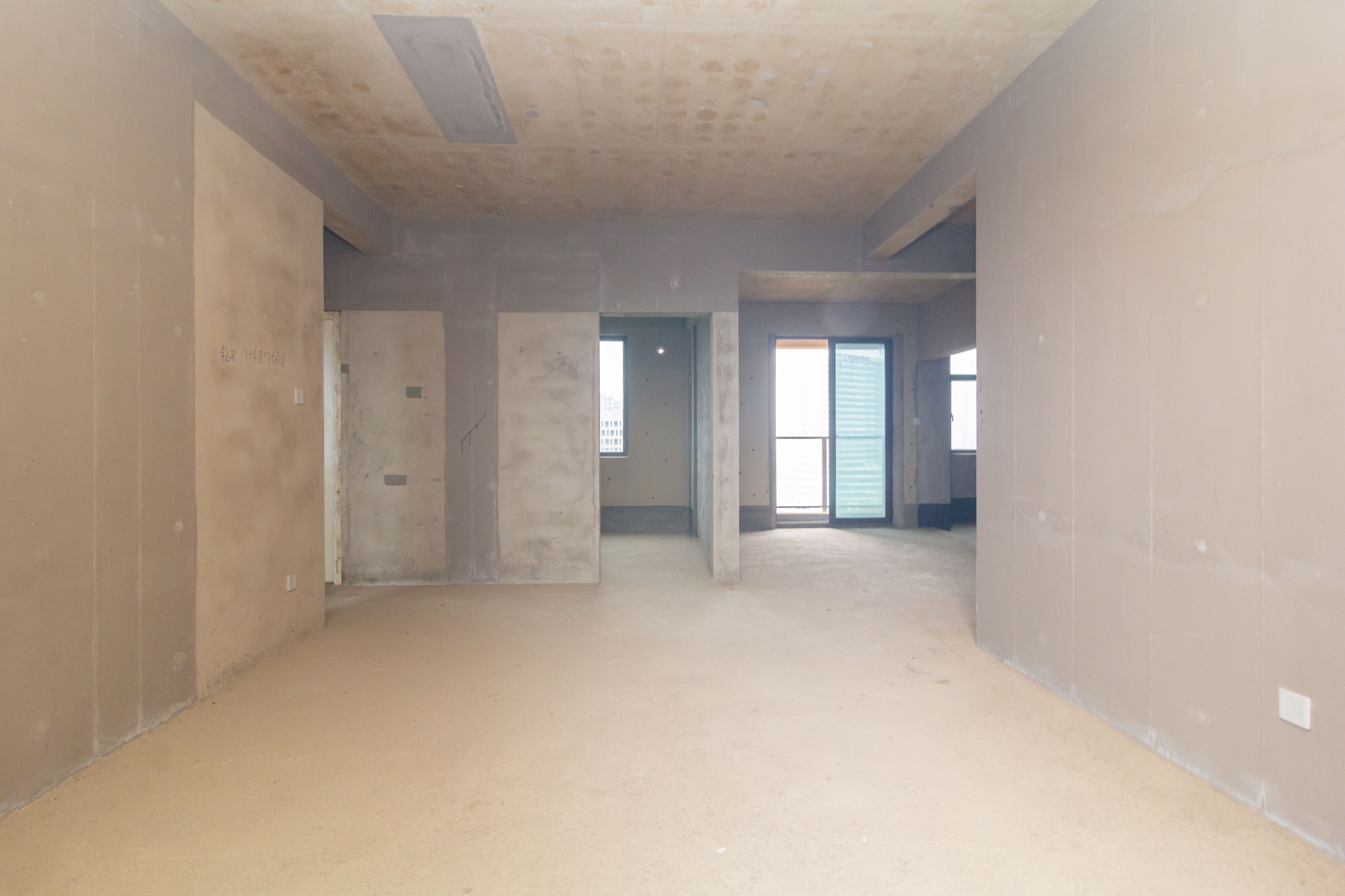 福天星中心(福天星雅苑)  4室2厅2卫    126.0万 福天星中心(福天星雅苑)  4室2厅2卫    126.0万客厅