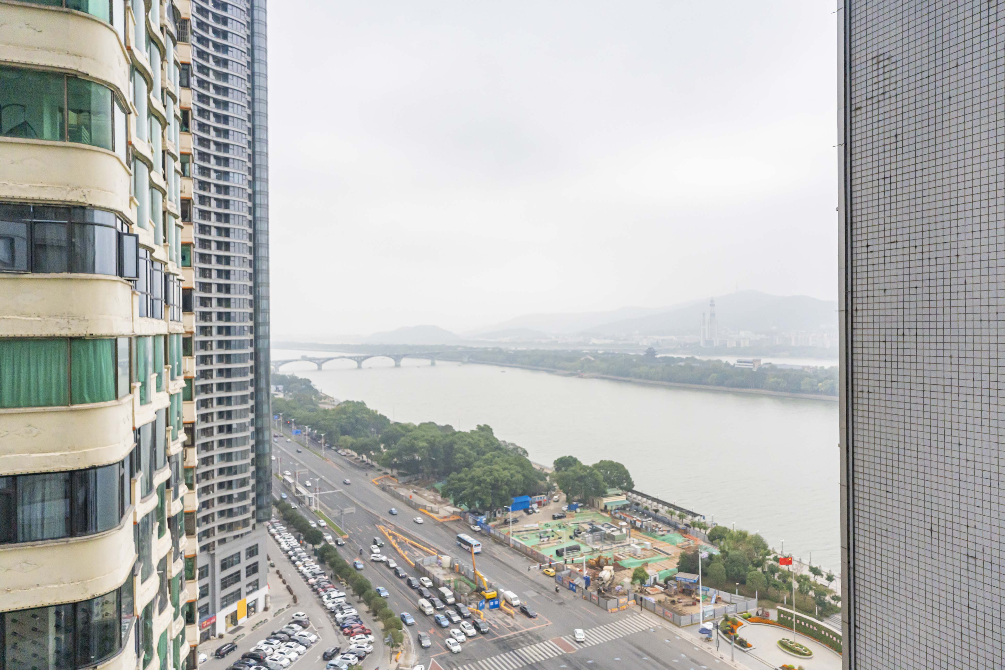 欧陆经典  3室2厅1卫   107.80万其他
