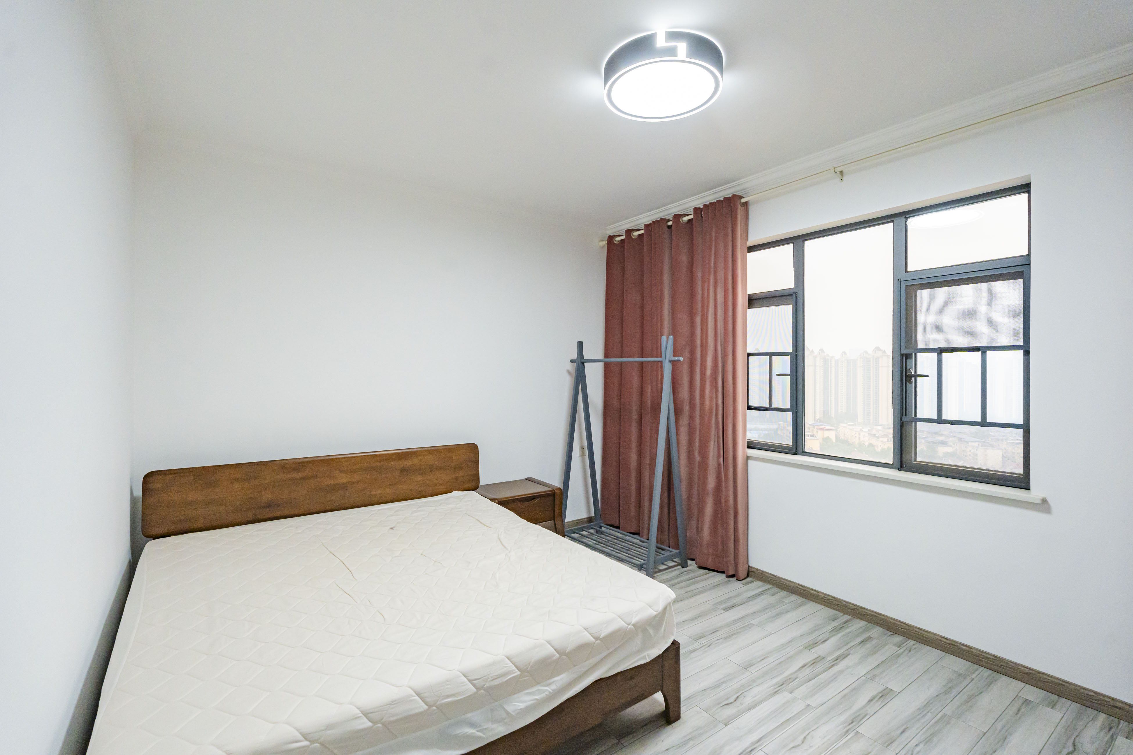 悦湖山  4室2厅1卫    80.0万 悦湖山  4室2厅1卫    80.0万卧室