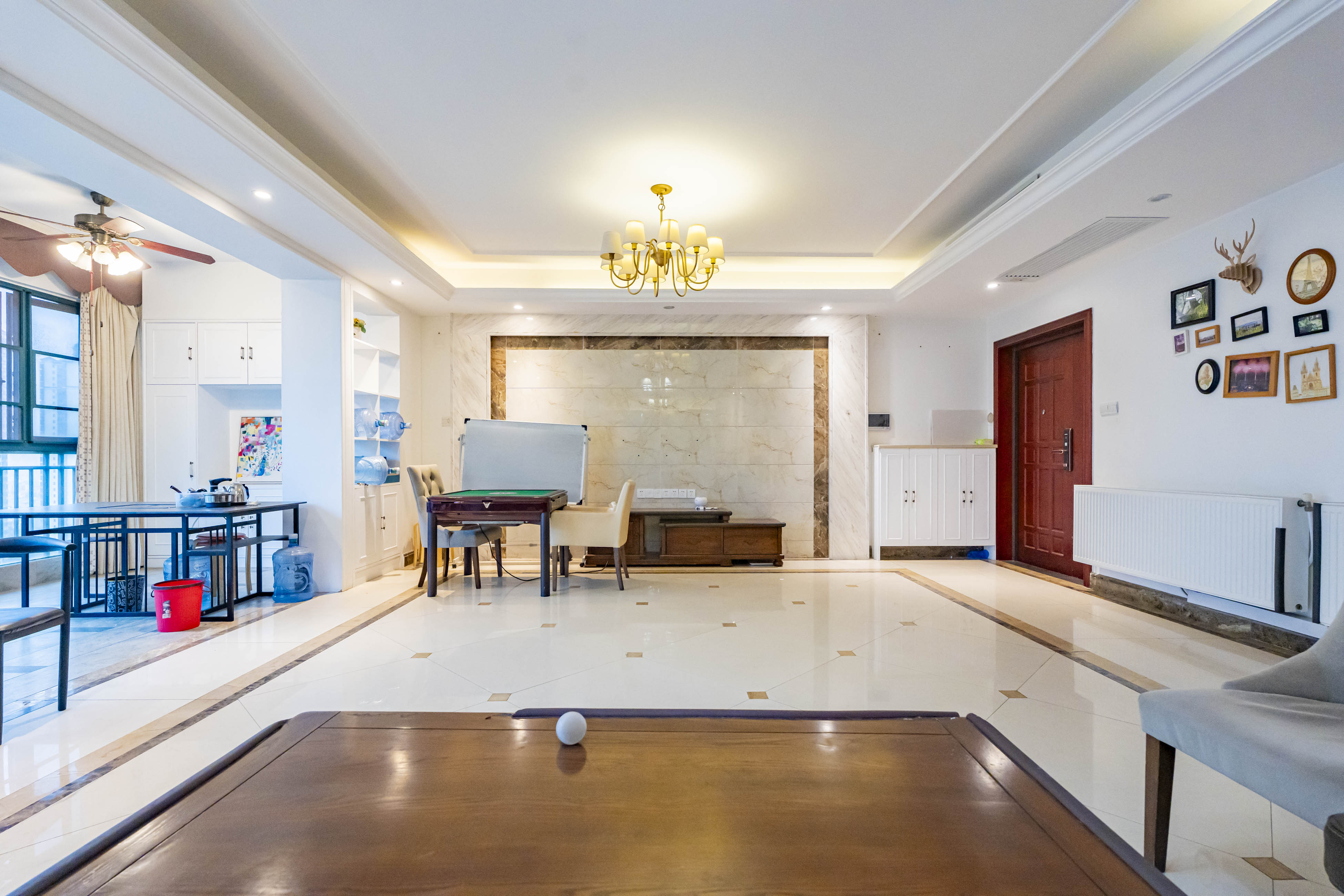 恒大雅苑 4室2厅2卫 198.0万 恒大雅苑 4室2厅2卫 198.0万客厅