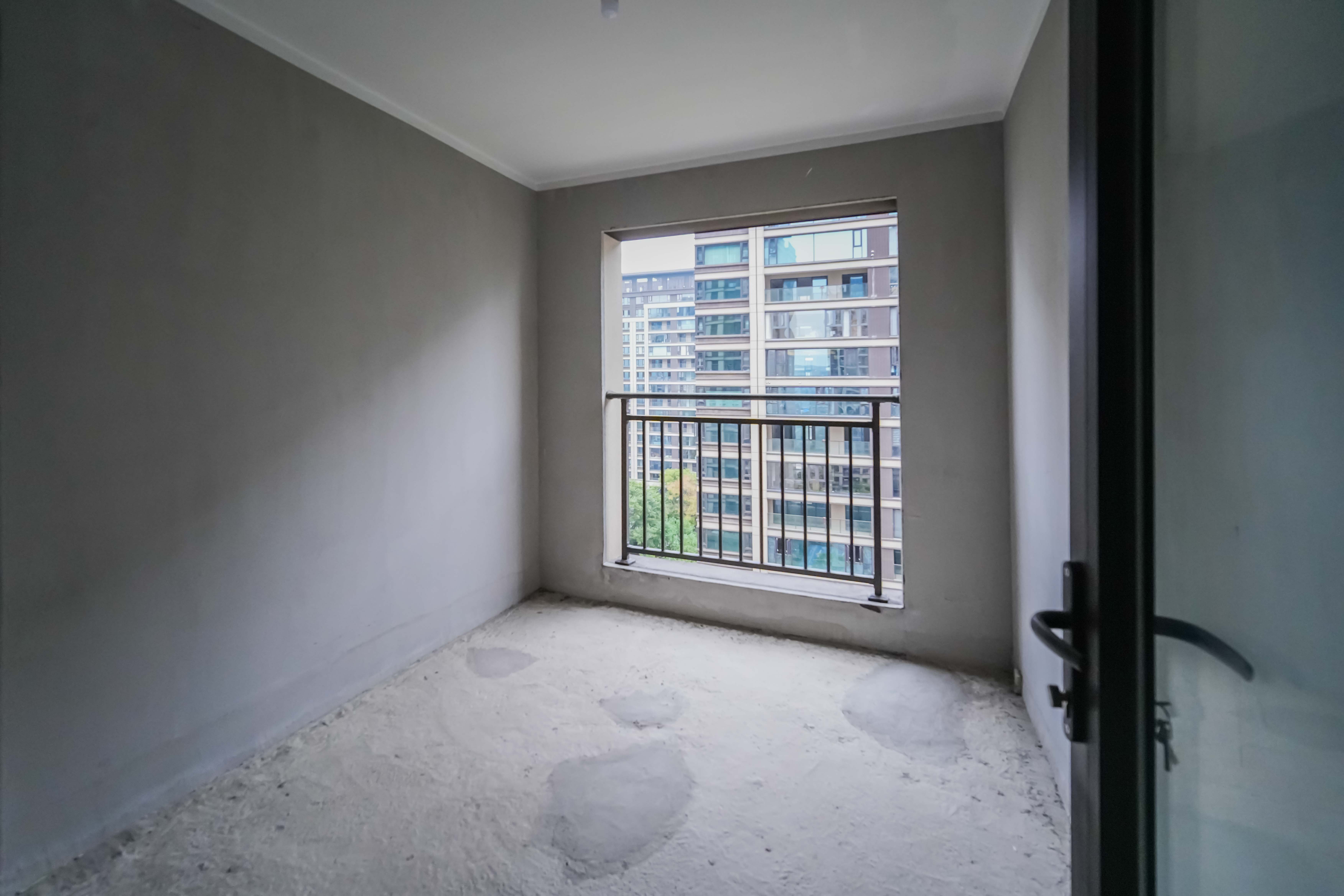 建发玖洲和玺  4室2厅2卫   185.00万其他