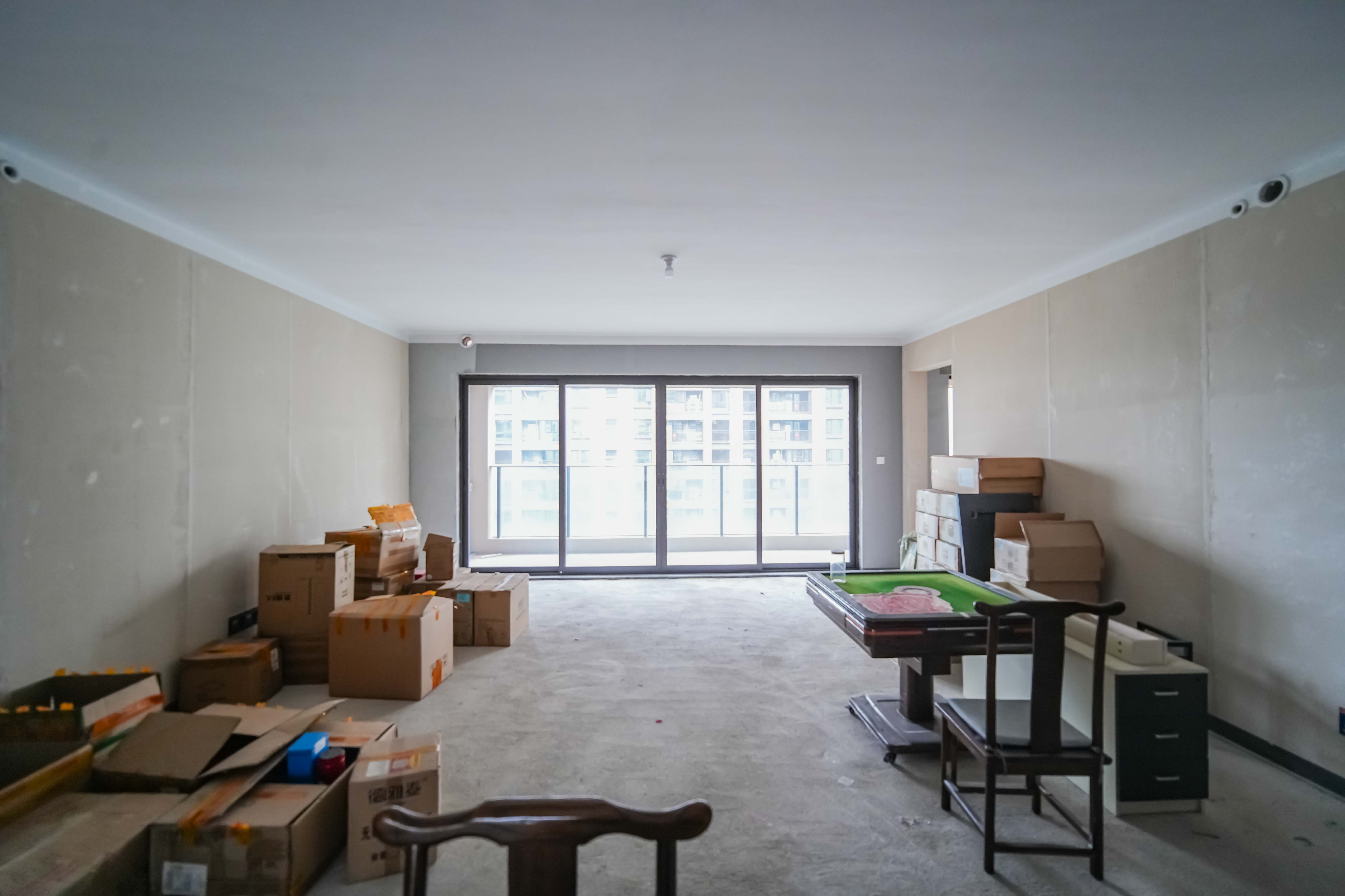 建发玖洲和玺  4室2厅2卫   230.00万其他