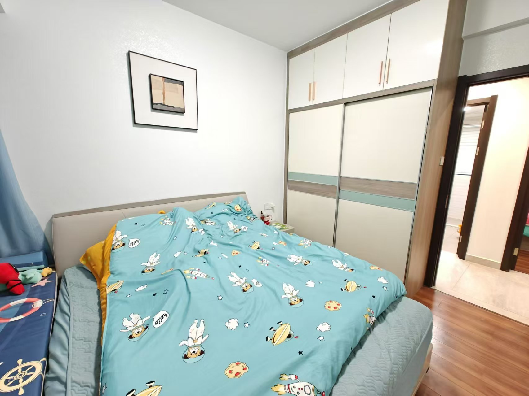 蓝溪谷 4室2厅2卫 73.0万 蓝溪谷 4室2厅2卫 73.0万室内图