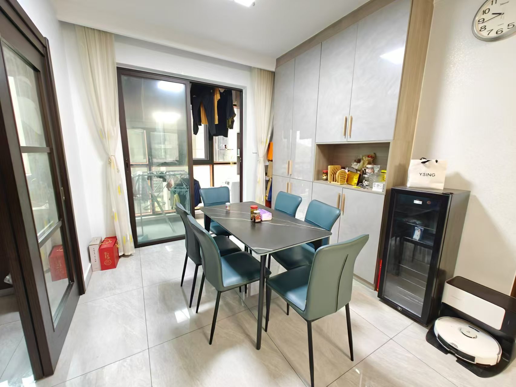 蓝溪谷 4室2厅2卫 73.0万 蓝溪谷 4室2厅2卫 73.0万室内图