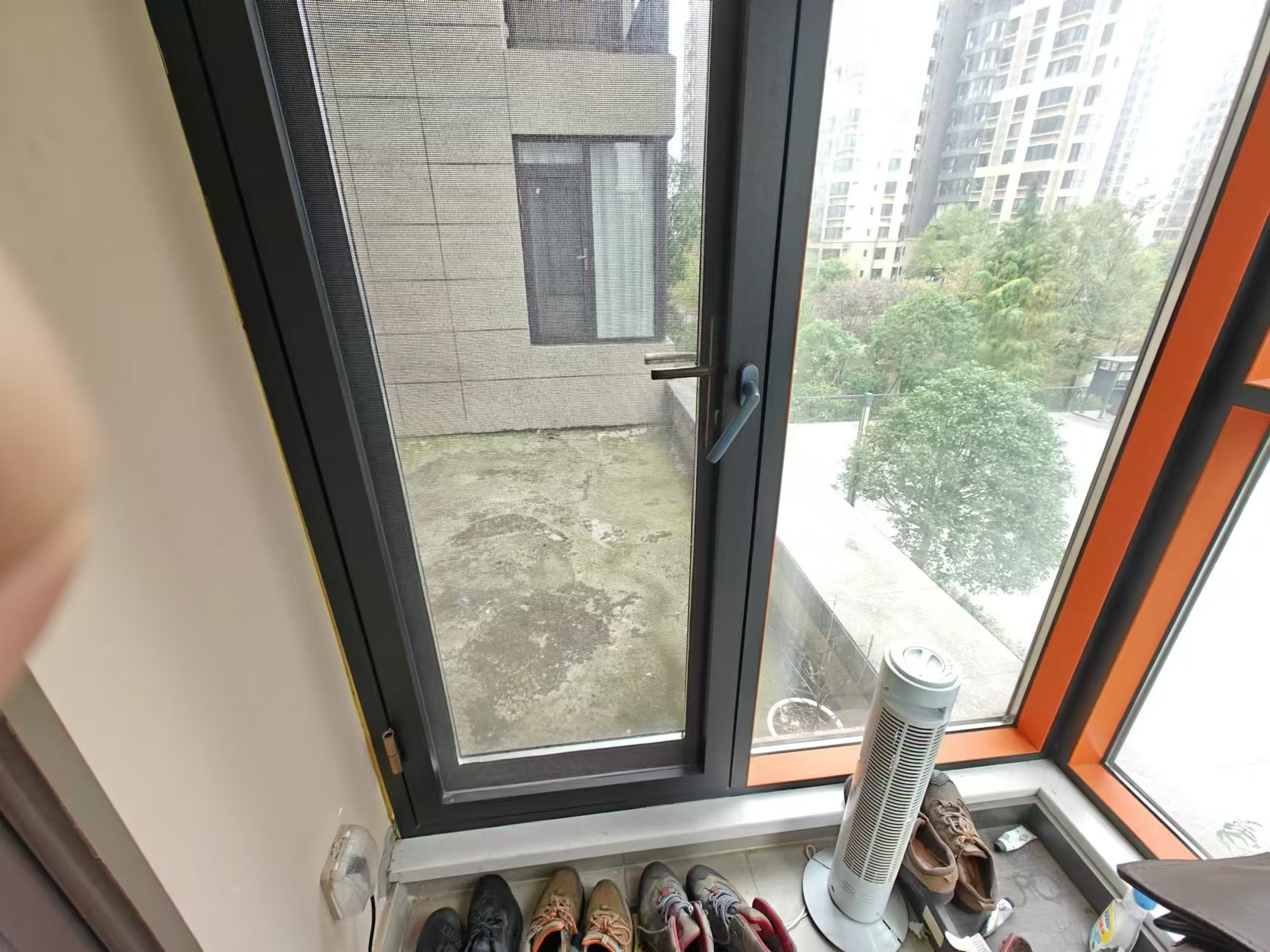 蓝溪谷 4室2厅2卫 73.0万 蓝溪谷 4室2厅2卫 73.0万室内图