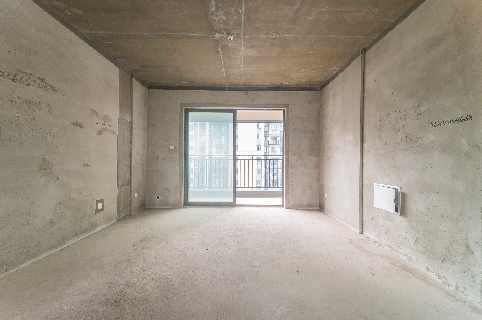 中建悦和城  4室2厅2卫   129.50万客厅